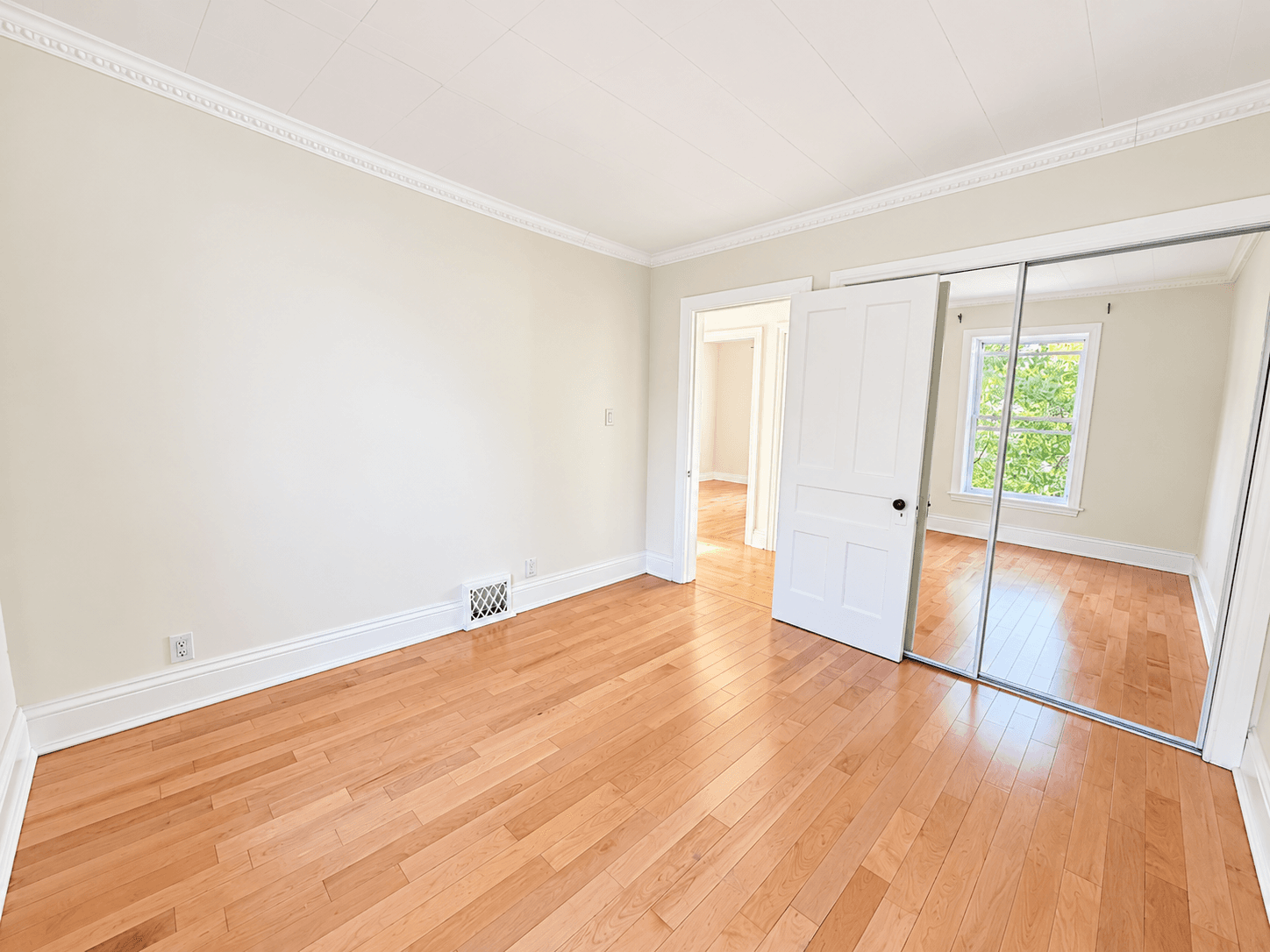 14 Brucedale St W - Photo 16