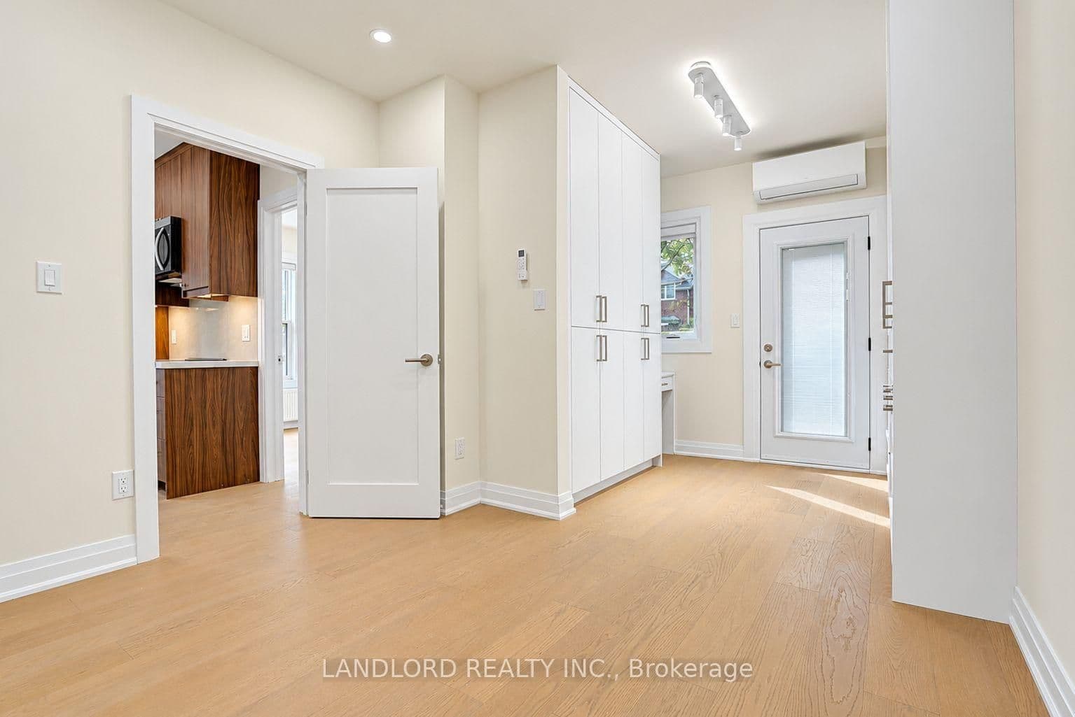 92 Neville Park Blvd - 1 - Photo 8