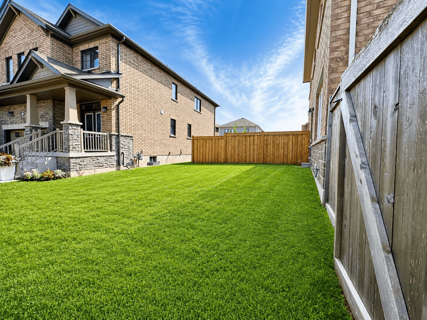 176 MacLachlan Ave - Photo 3