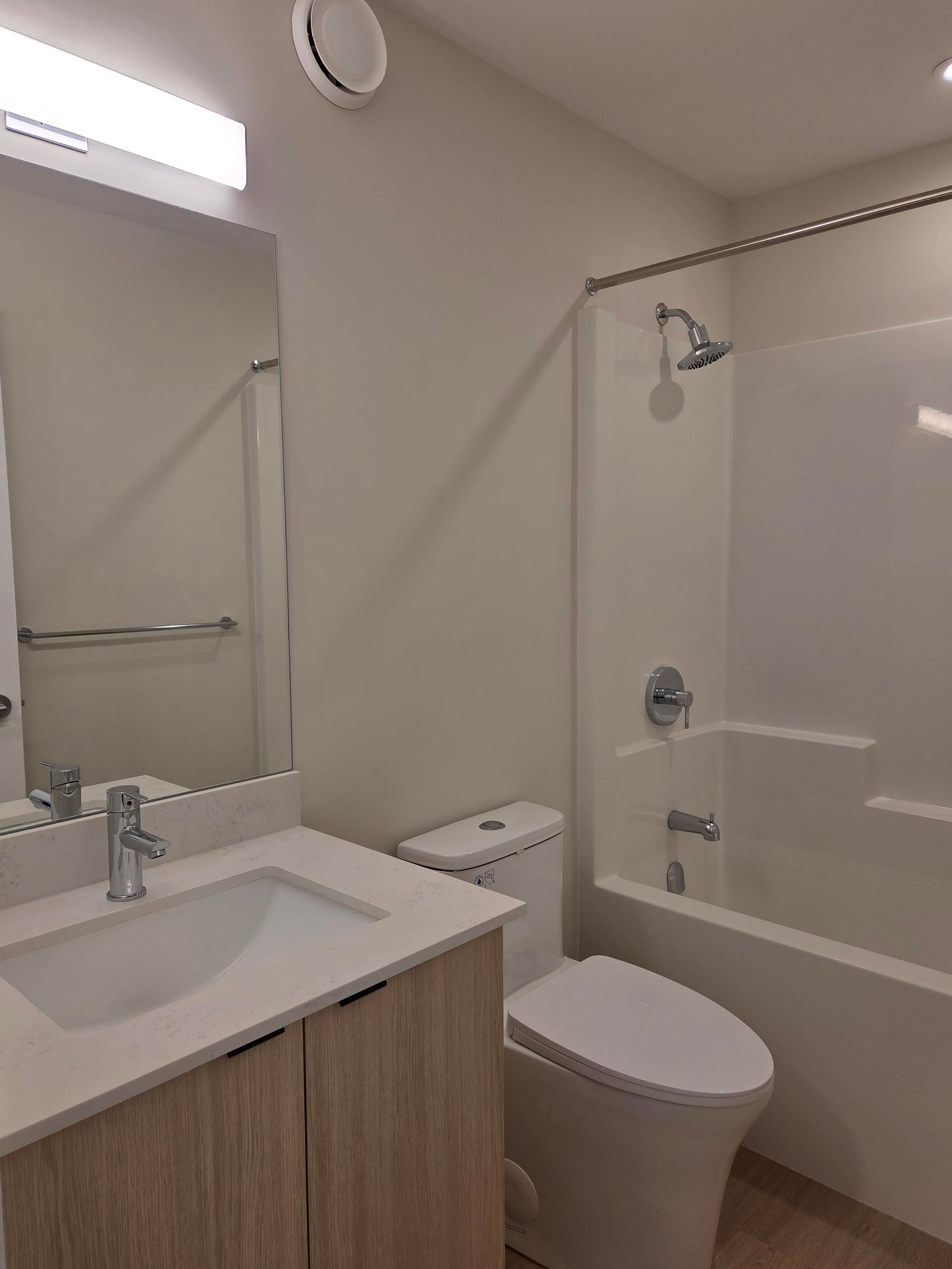 EXTRA-LARGE 2-Bed 2-Bath RENTAL Apartment in Westbank - Photo 9