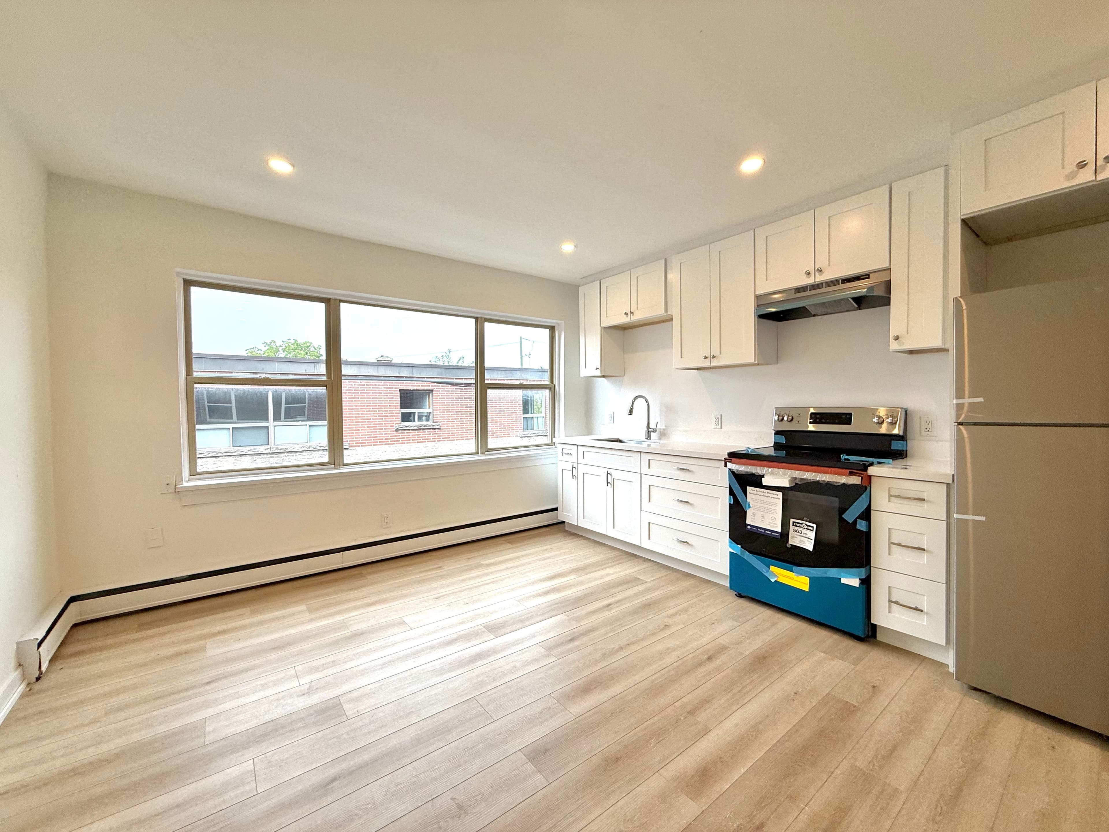 Unit 7 - 169 Park Row South Hamilton Ontario L8K2K1 - Photo 2
