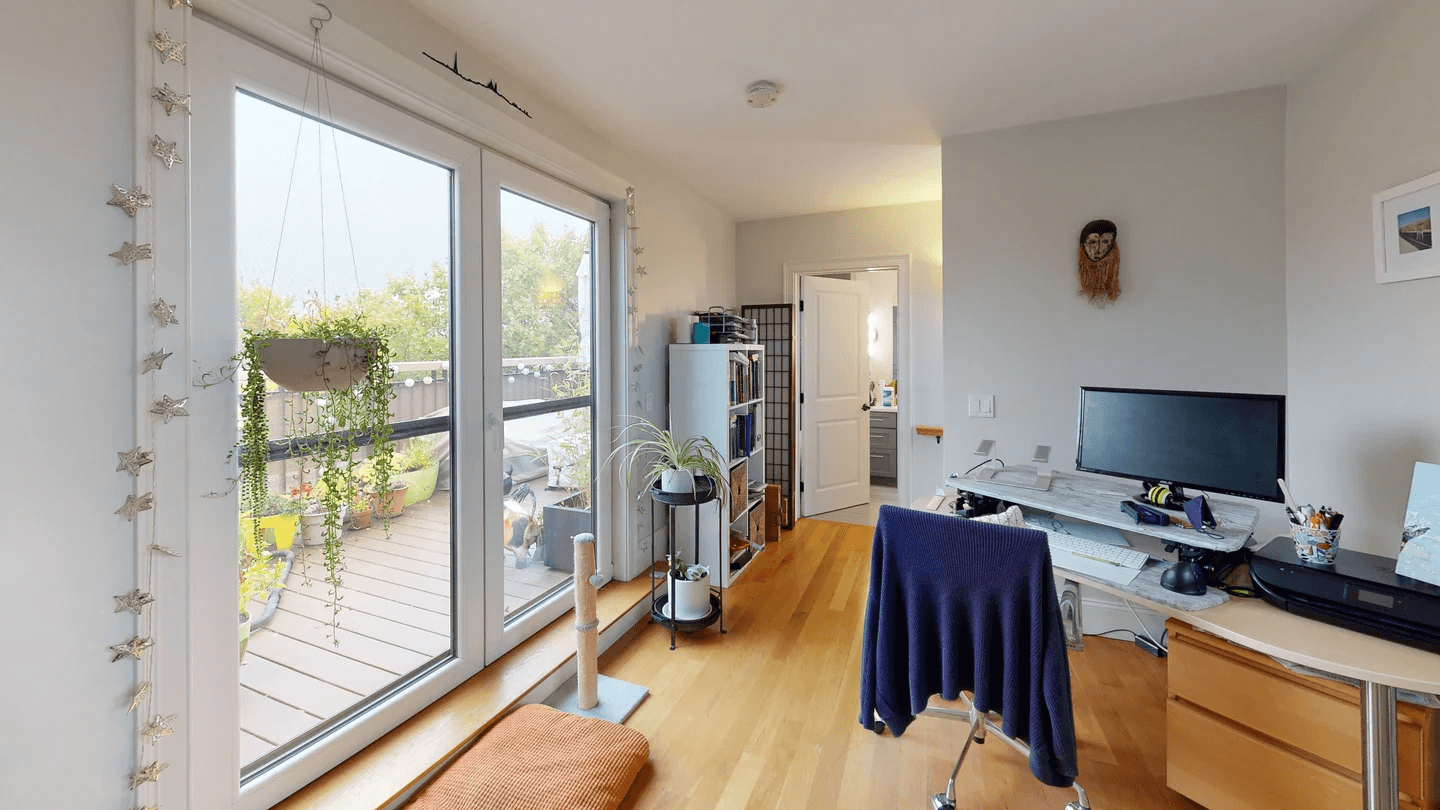 168 Hampshire - Photo 10