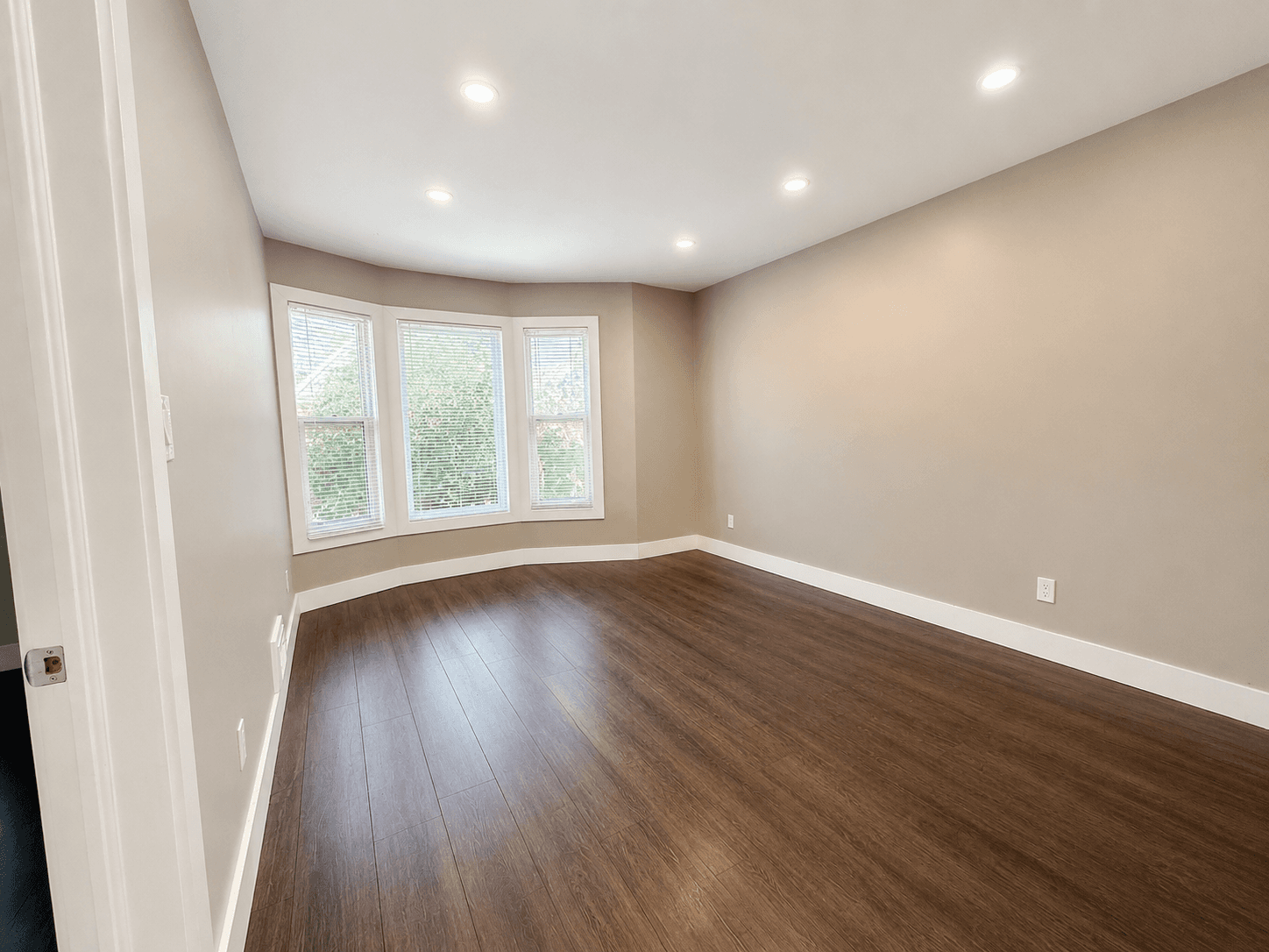 168 Sanford Ave S - Photo 2