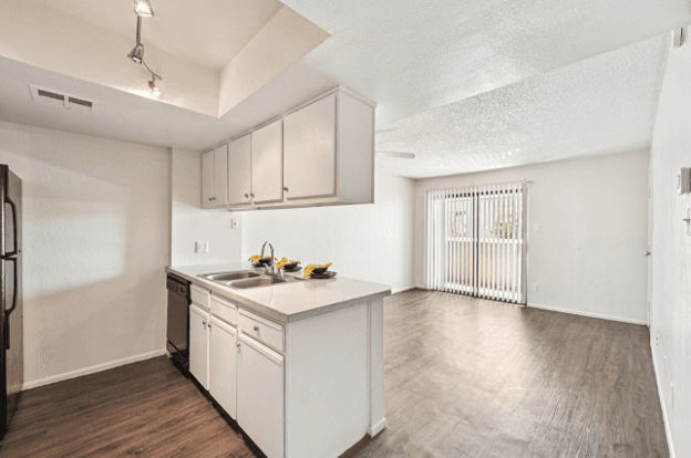 5530 N 17th Ave SP 1x1C - Photo 3