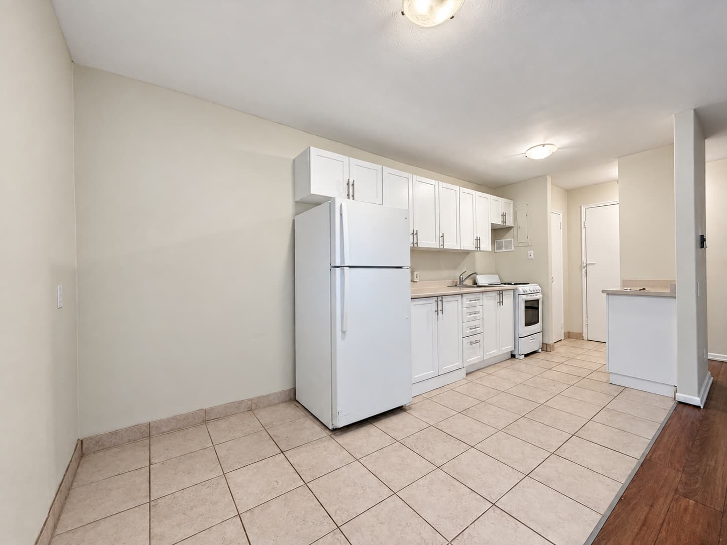 108-880 Colborne Rd Sarnia ON N7V 3K3 - Photo 4