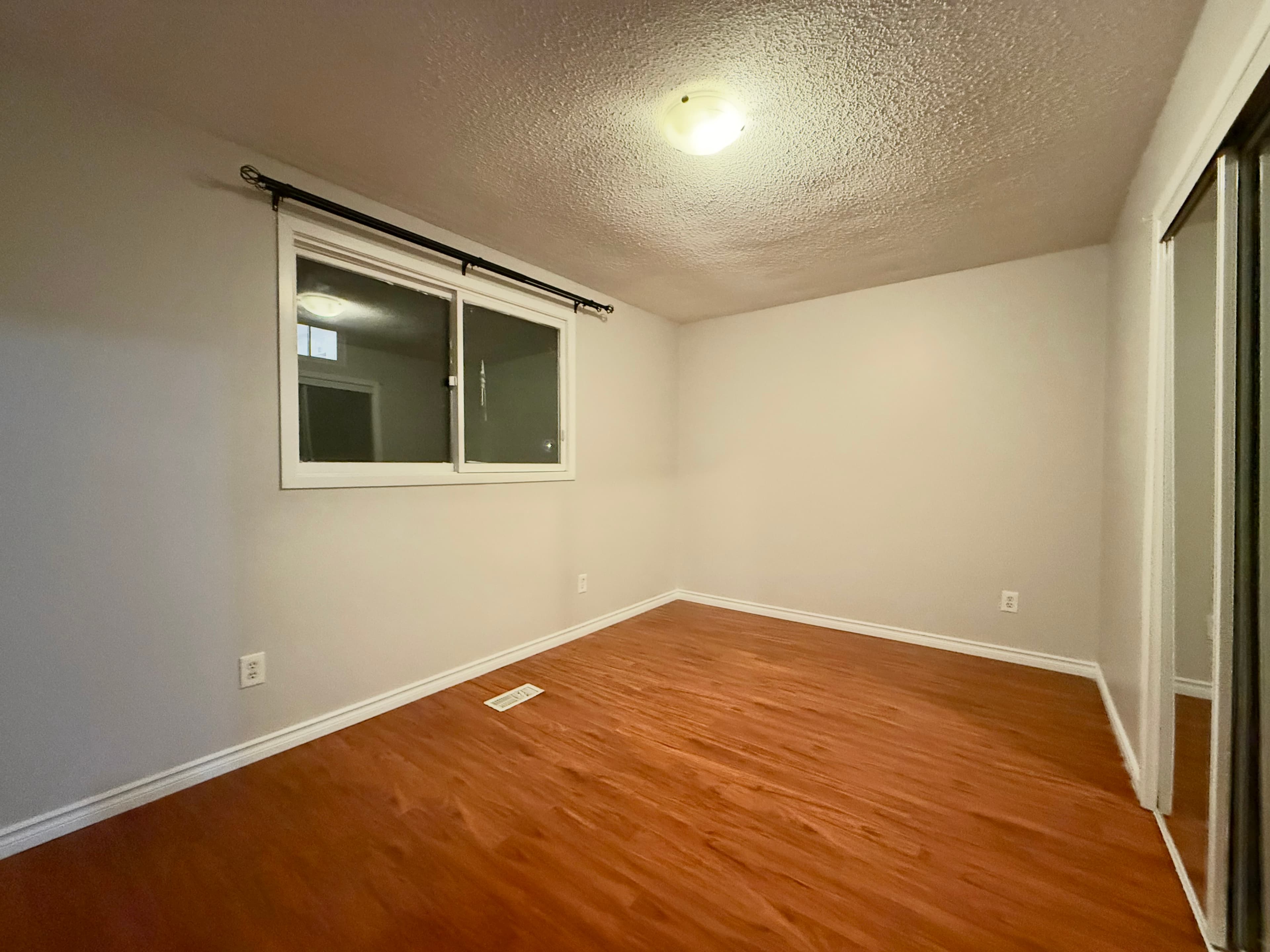 141 Adis Ave Hamilton ON L9C 6T9 - Photo 8