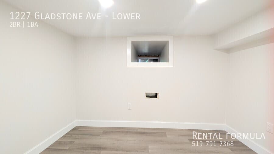 1227 Gladstone Ave - Lower - Photo 11