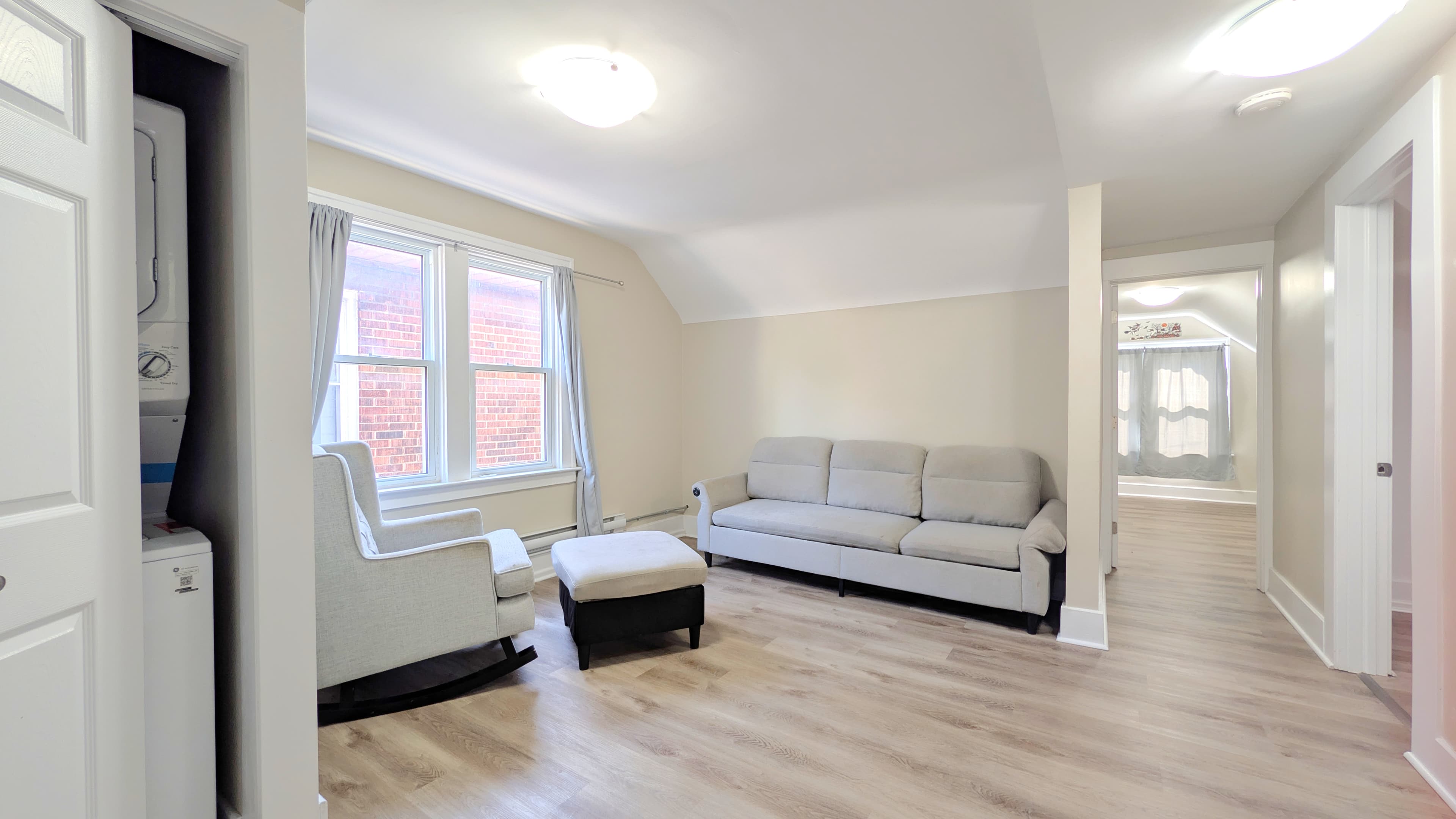 1580 Dufferin - Upper - Photo 7