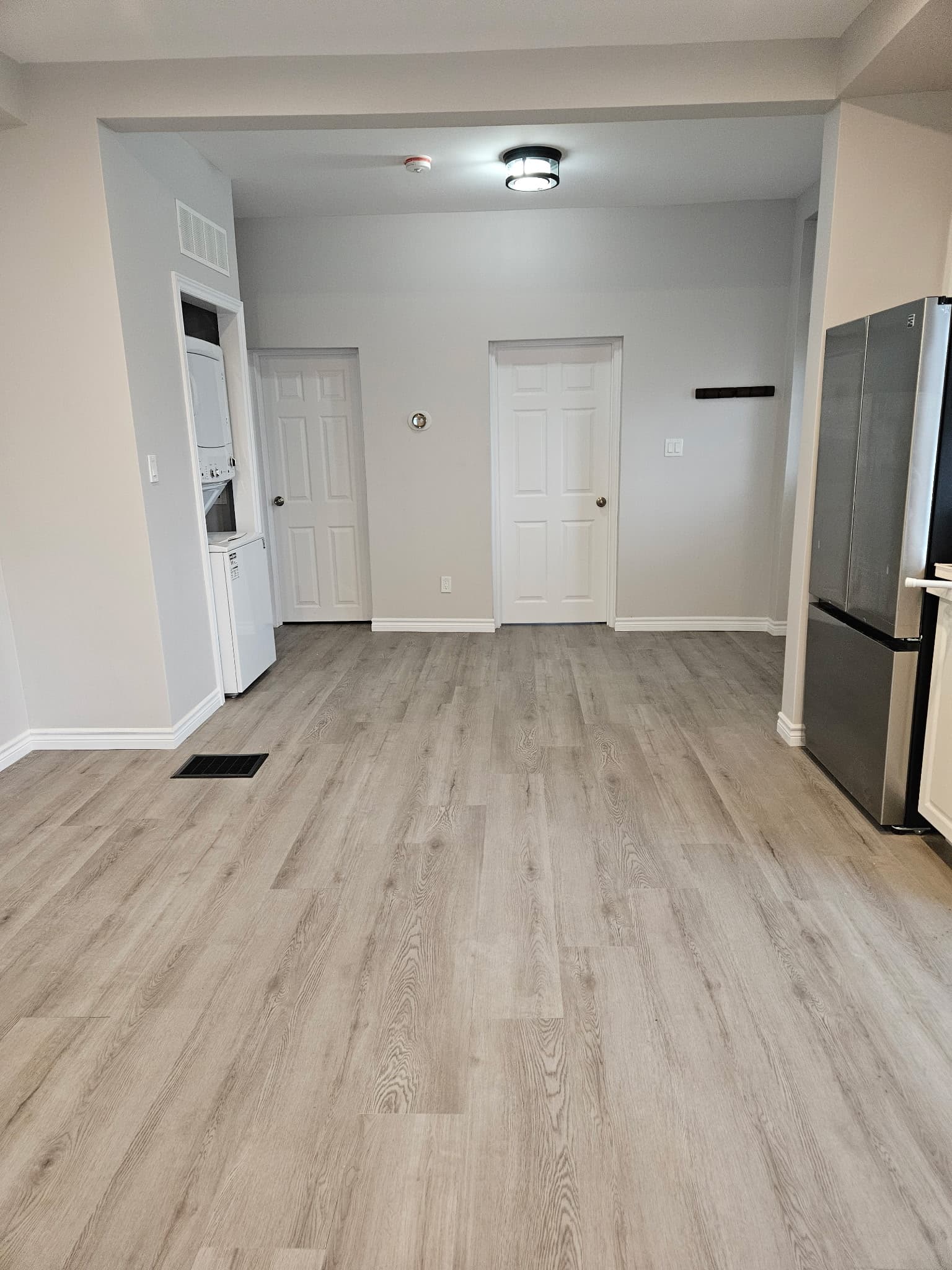 263 Bethune Street - Photo 4
