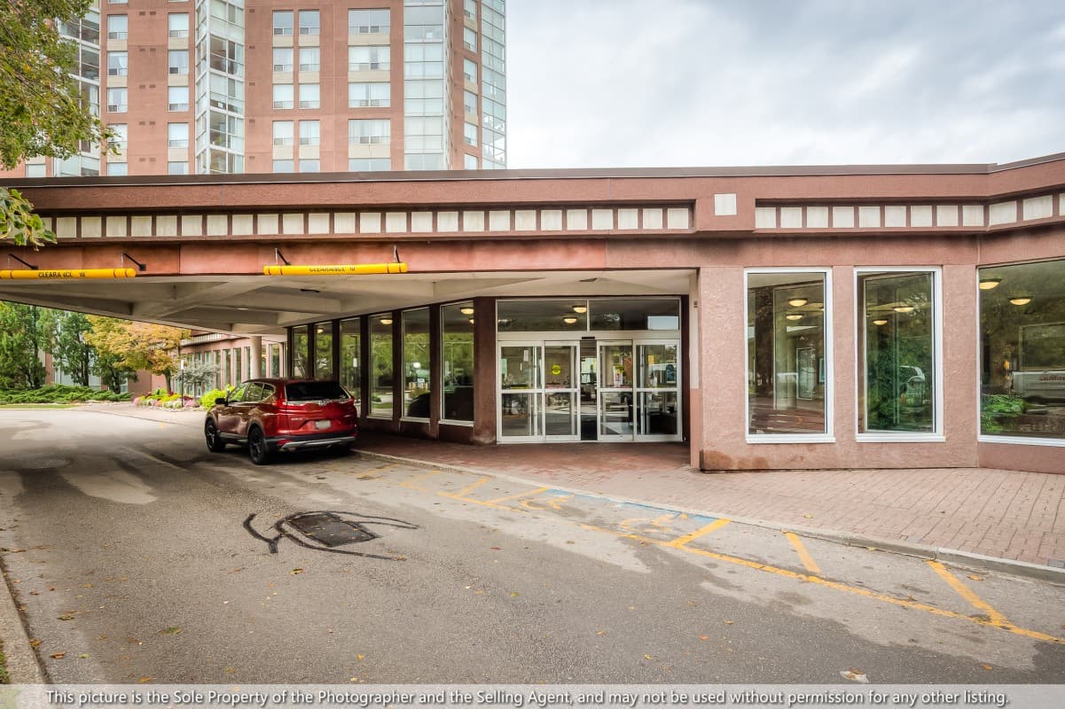 5 Concorde Place -2504 - Photo 25