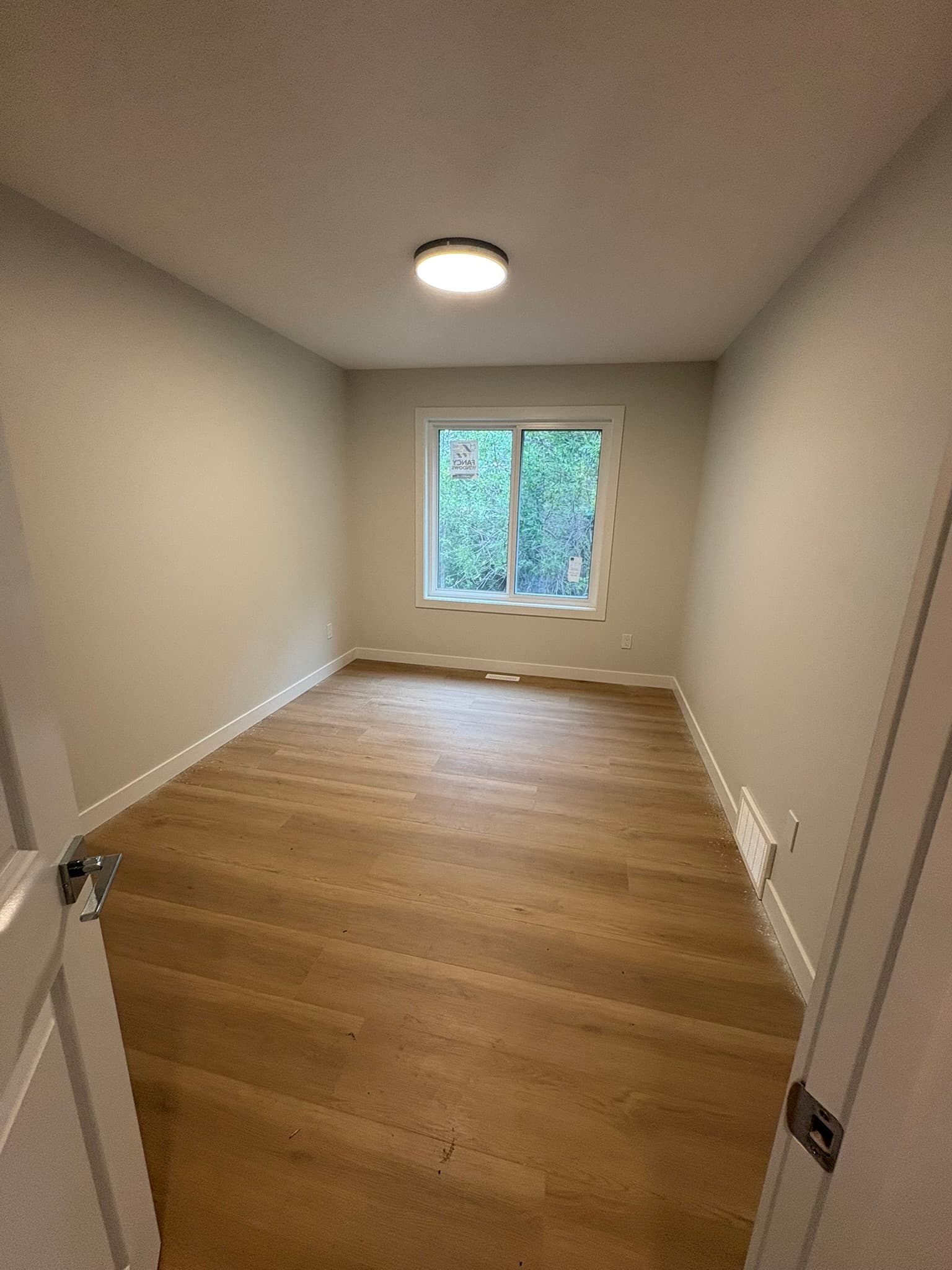 12337 85 Street Upper - Photo 5
