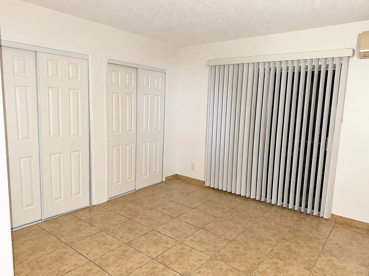 15831 Vanowen 1BR 1 BA - Photo 3