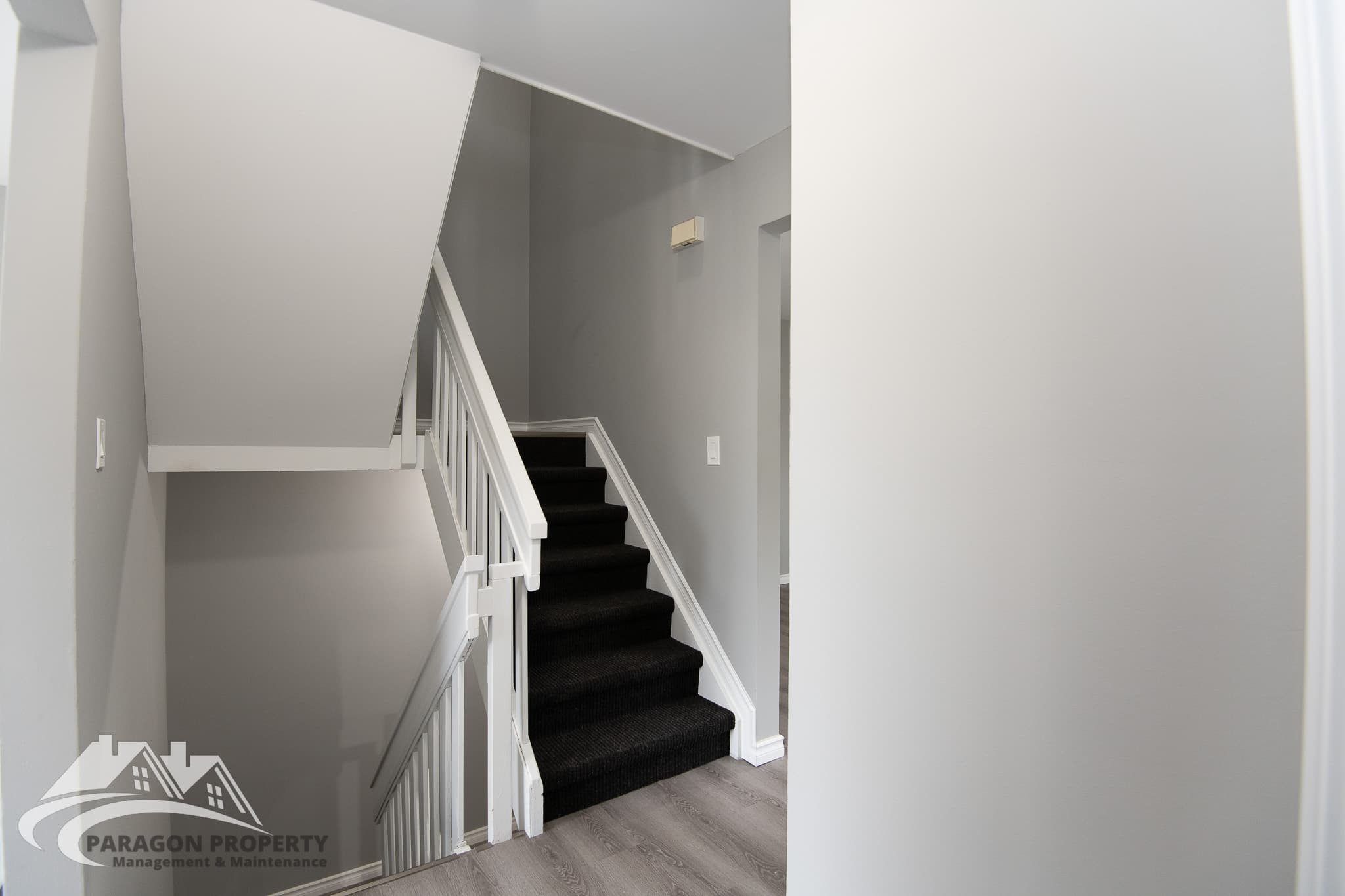 18 Louella Cres - Unit 1 - Photo 3