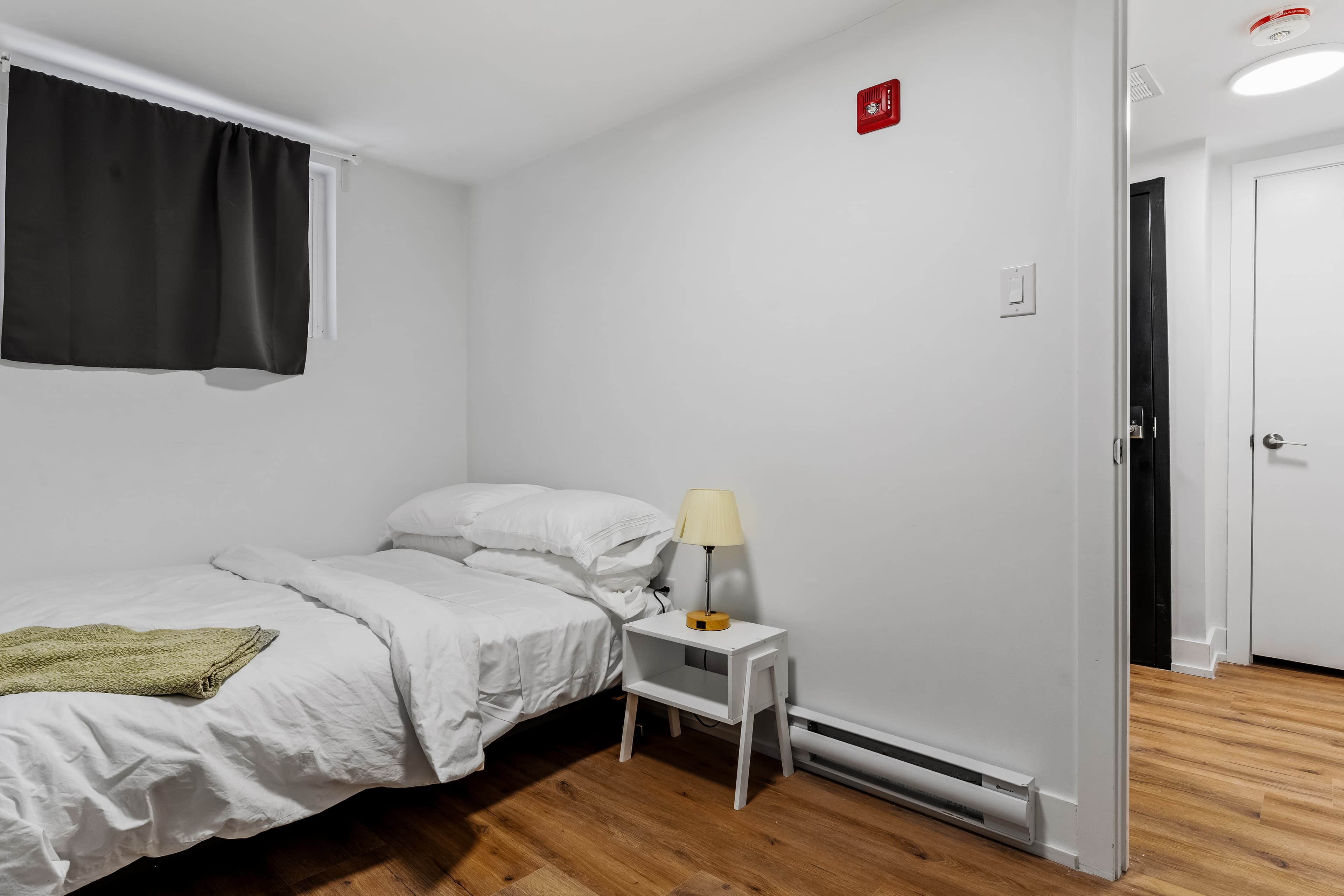 Studio - 610 King St E - Photo 6