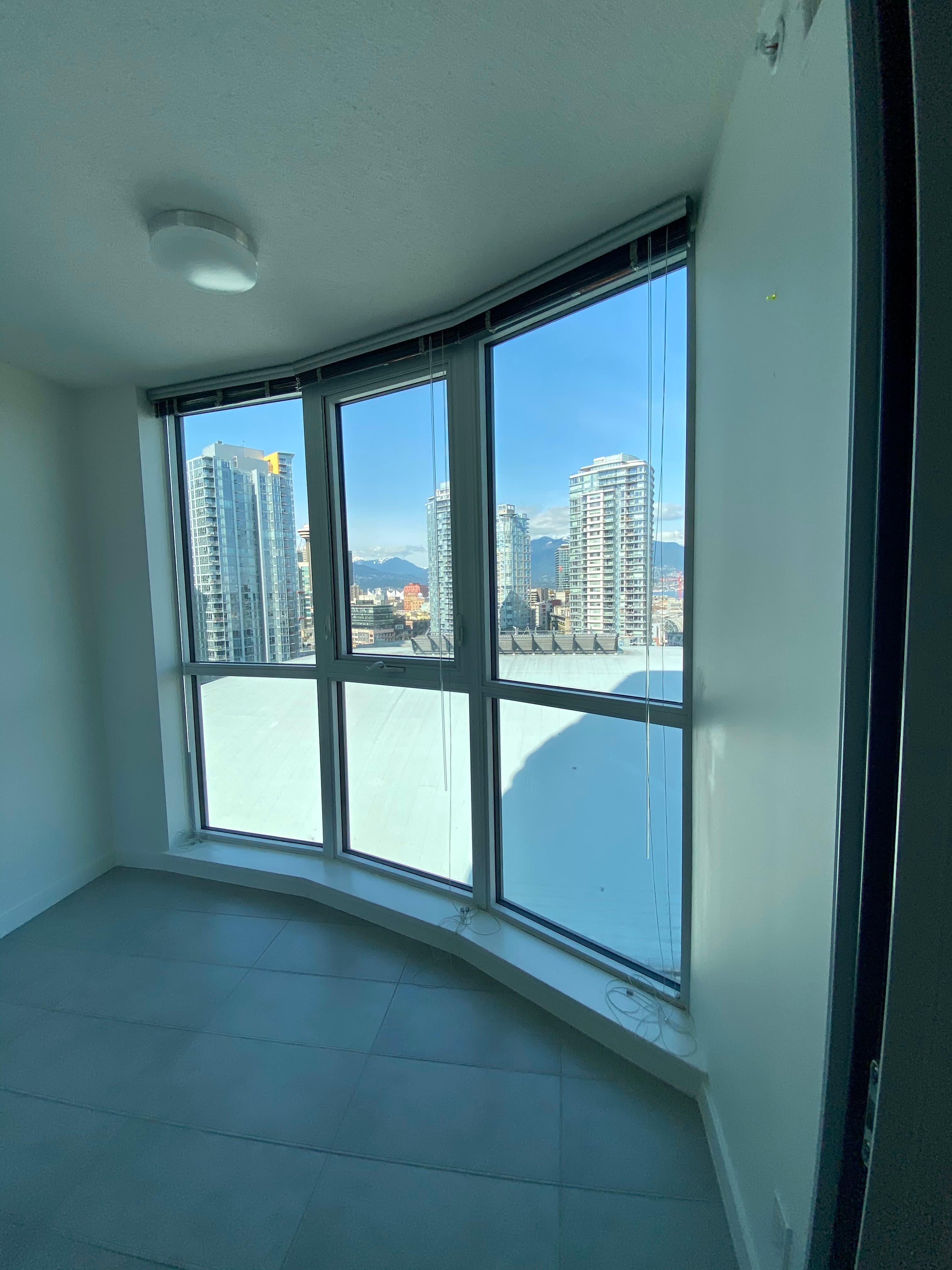 Aquilini Centre South - 1201 - Photo 5