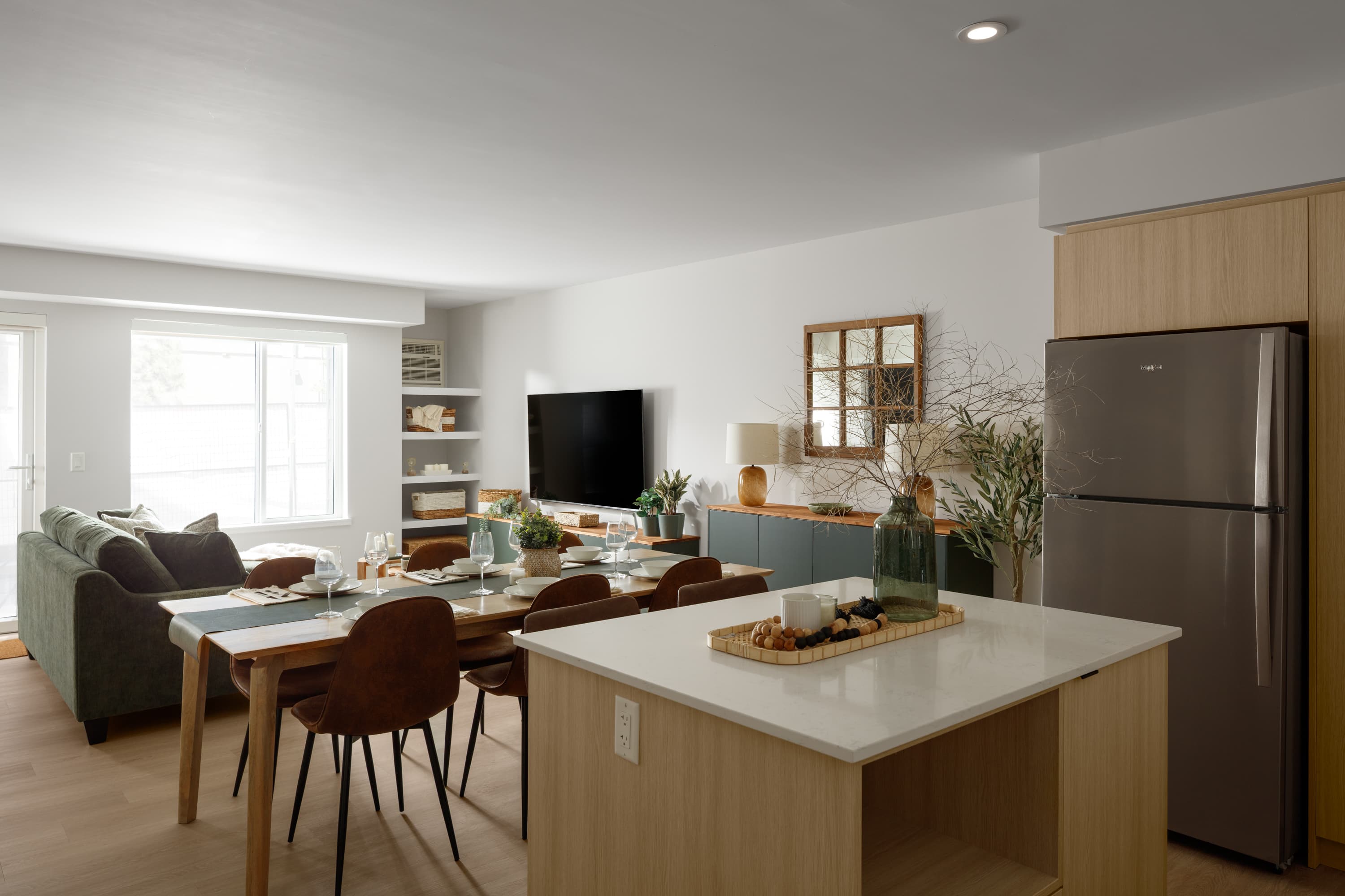 Spacious 1BR Ground-floor Apt in West Kelowna - 2 Months FREE Special - Available Now - Photo 2