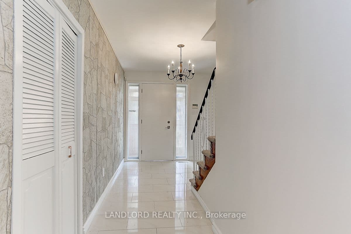 21 Pineway Blvd - Photo 12