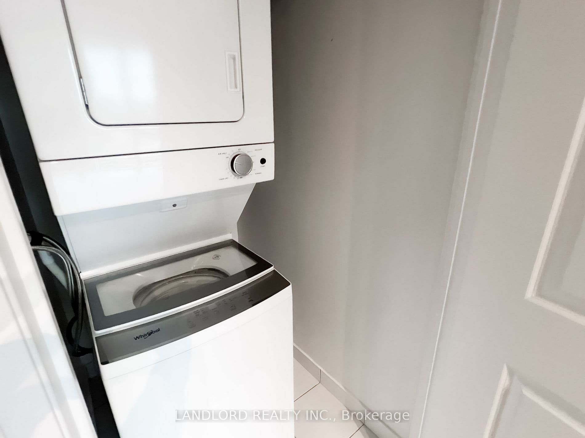 10 Meadowglen Place -1202 - Photo 20