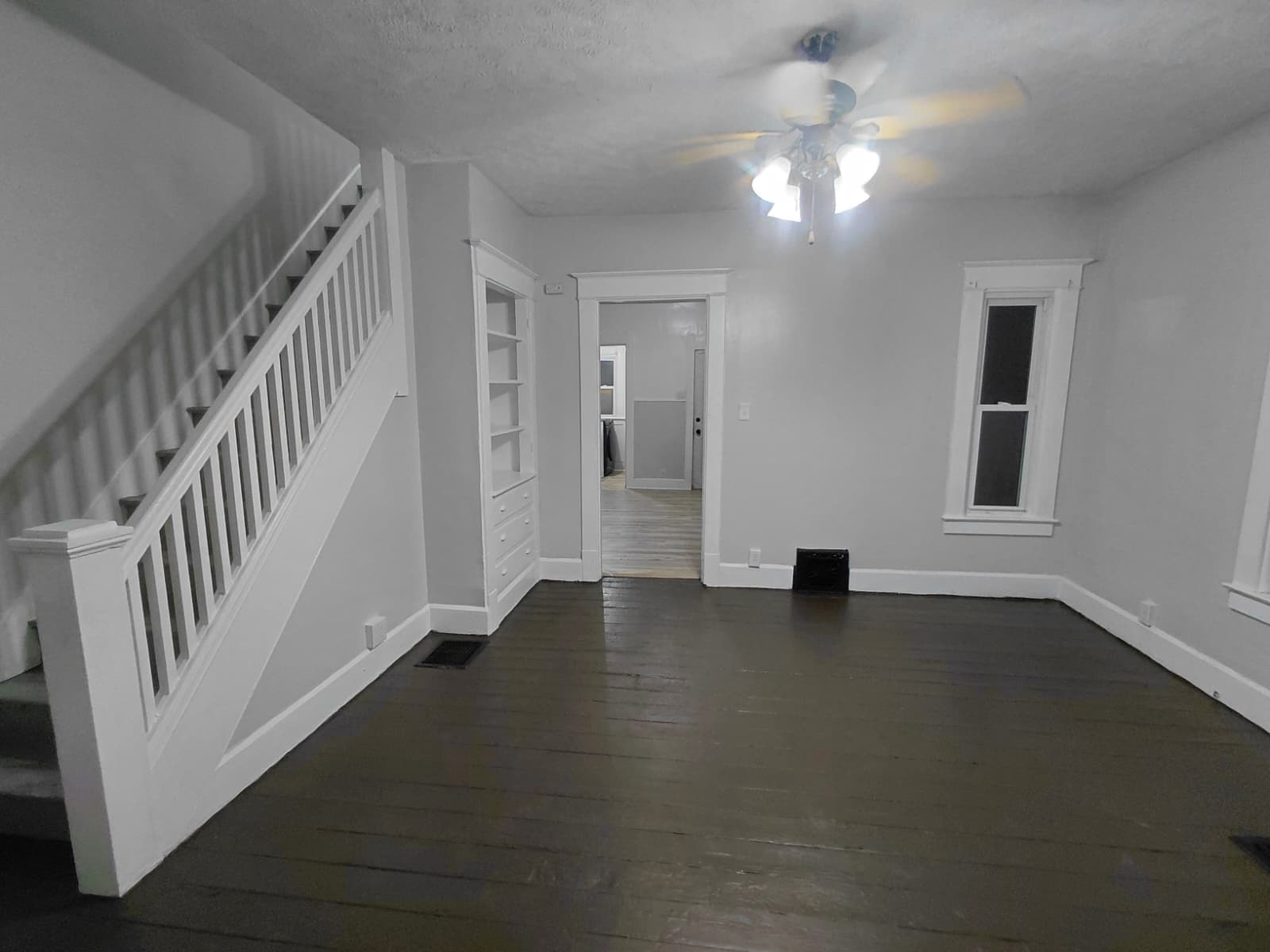 319 Richmond Ave - Photo 3