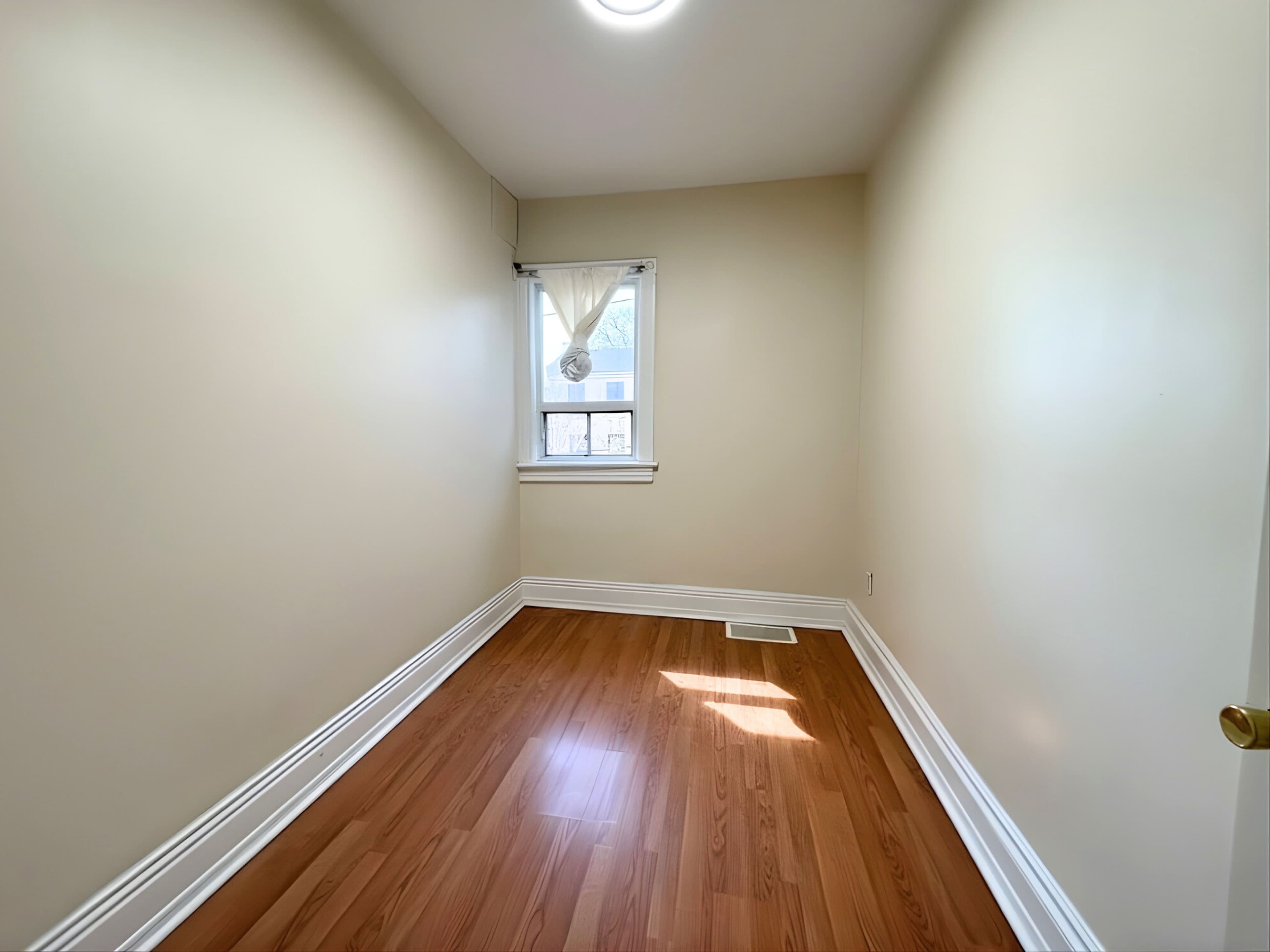 44 Spring St - Upper - Photo 15