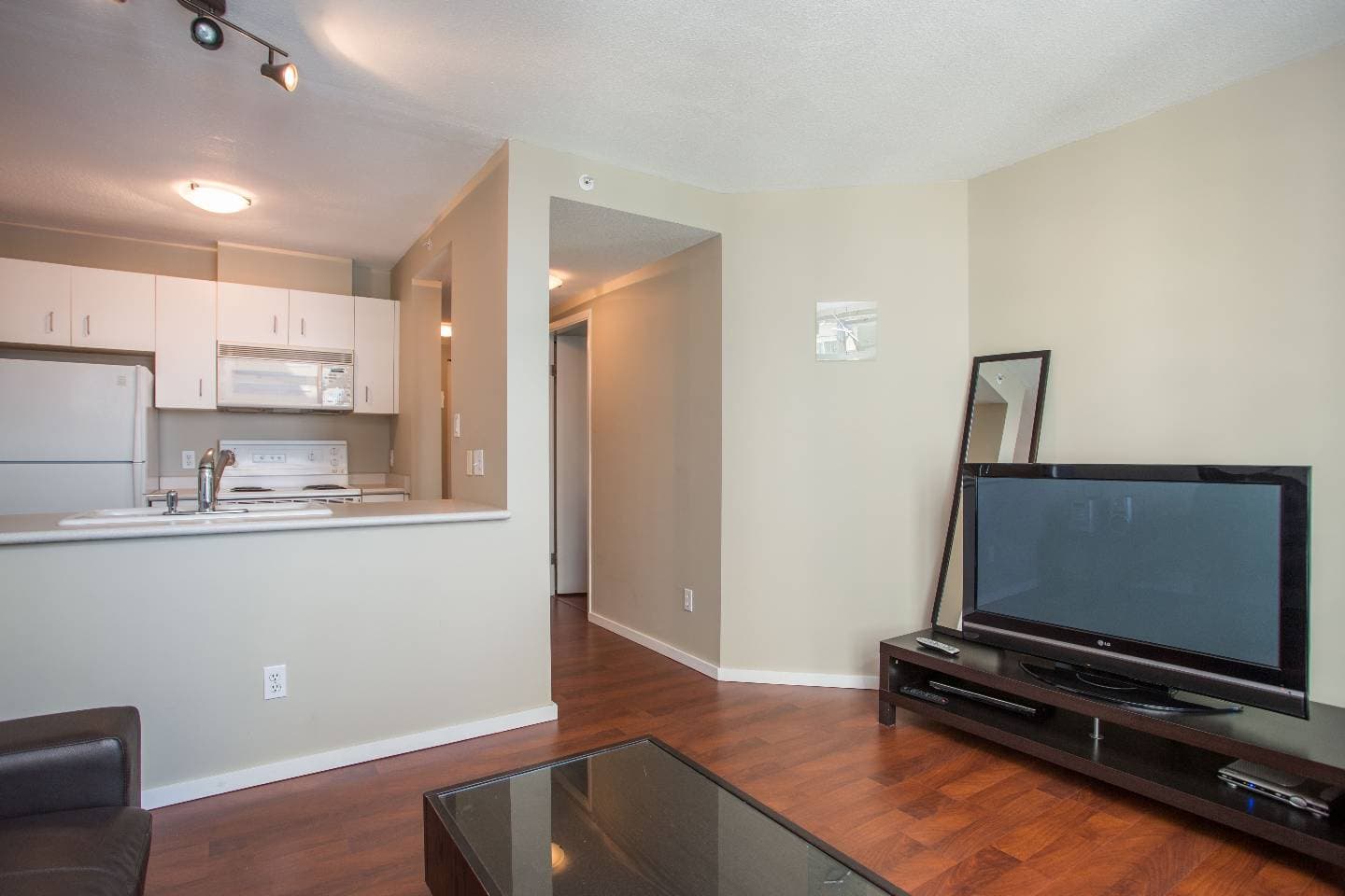 806-438 Seymour - Photo 9