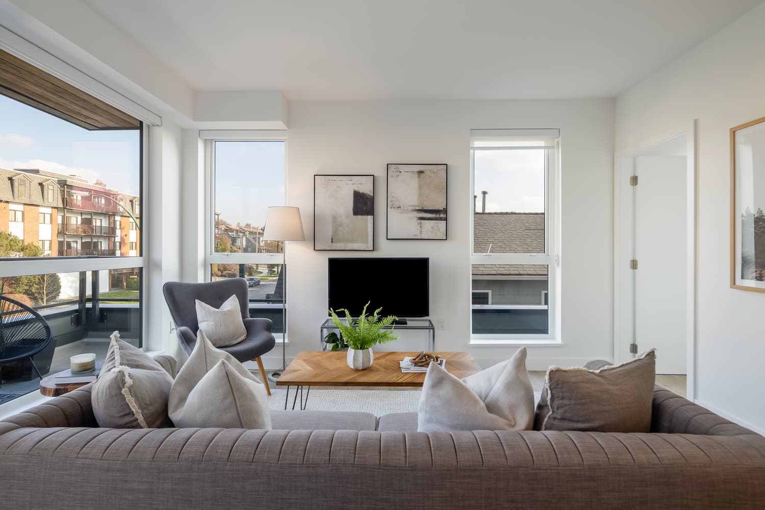 One53 - 2 Bed PROXY - Photo 6
