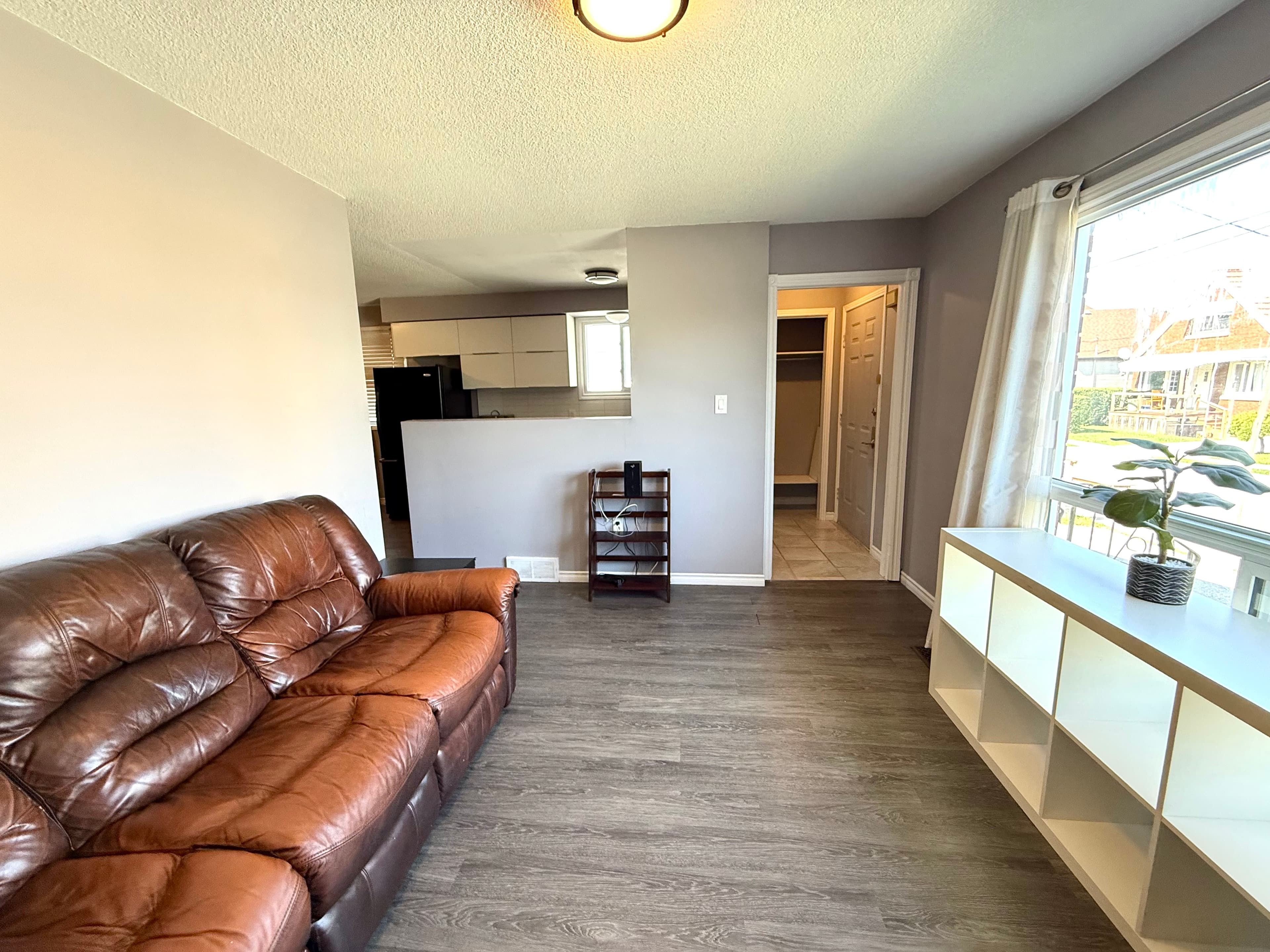 Main Unit - 19 Patricia St Thorold - Photo 3