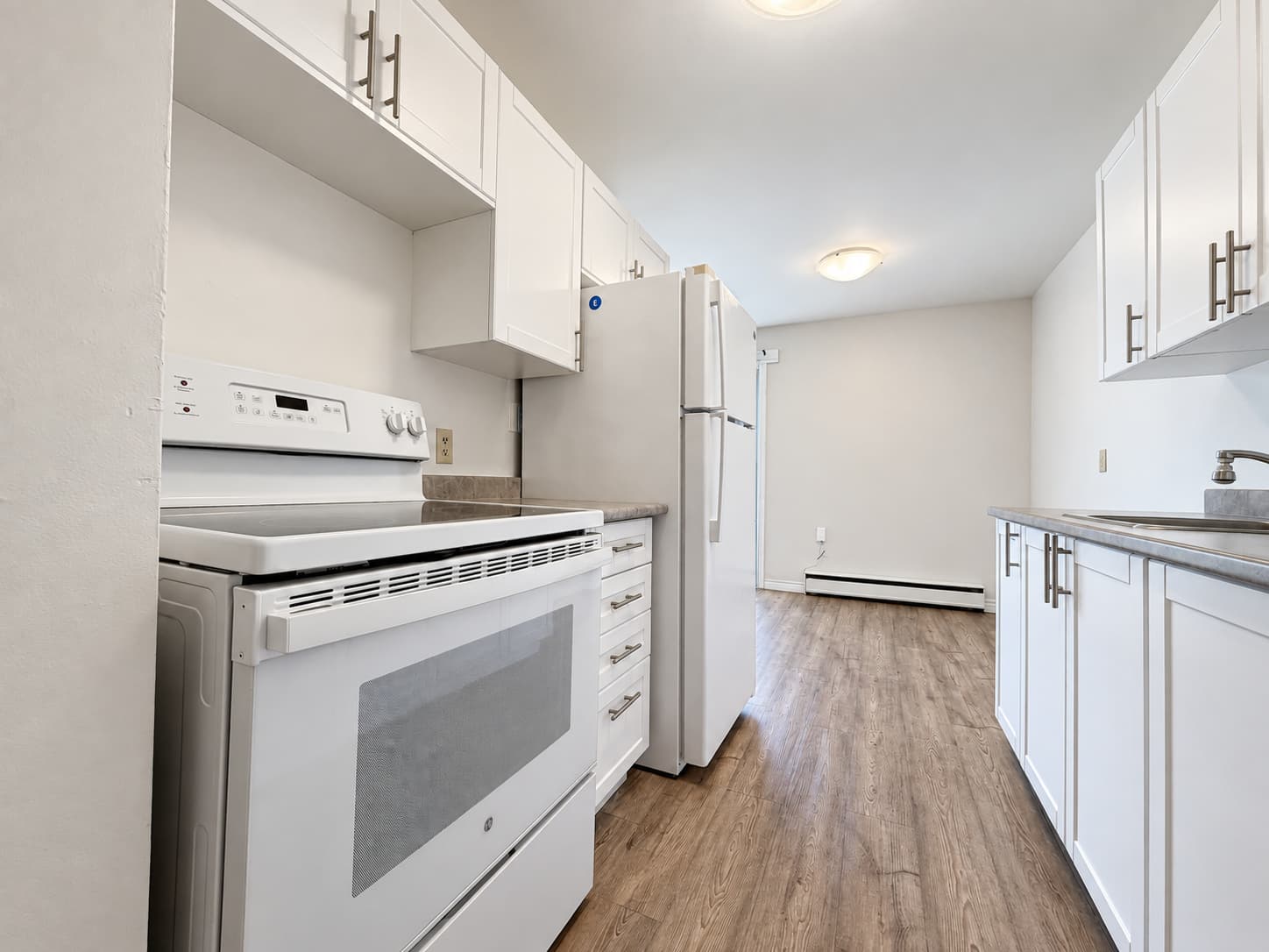 2 bedroom - Unit 28 - Photo 7