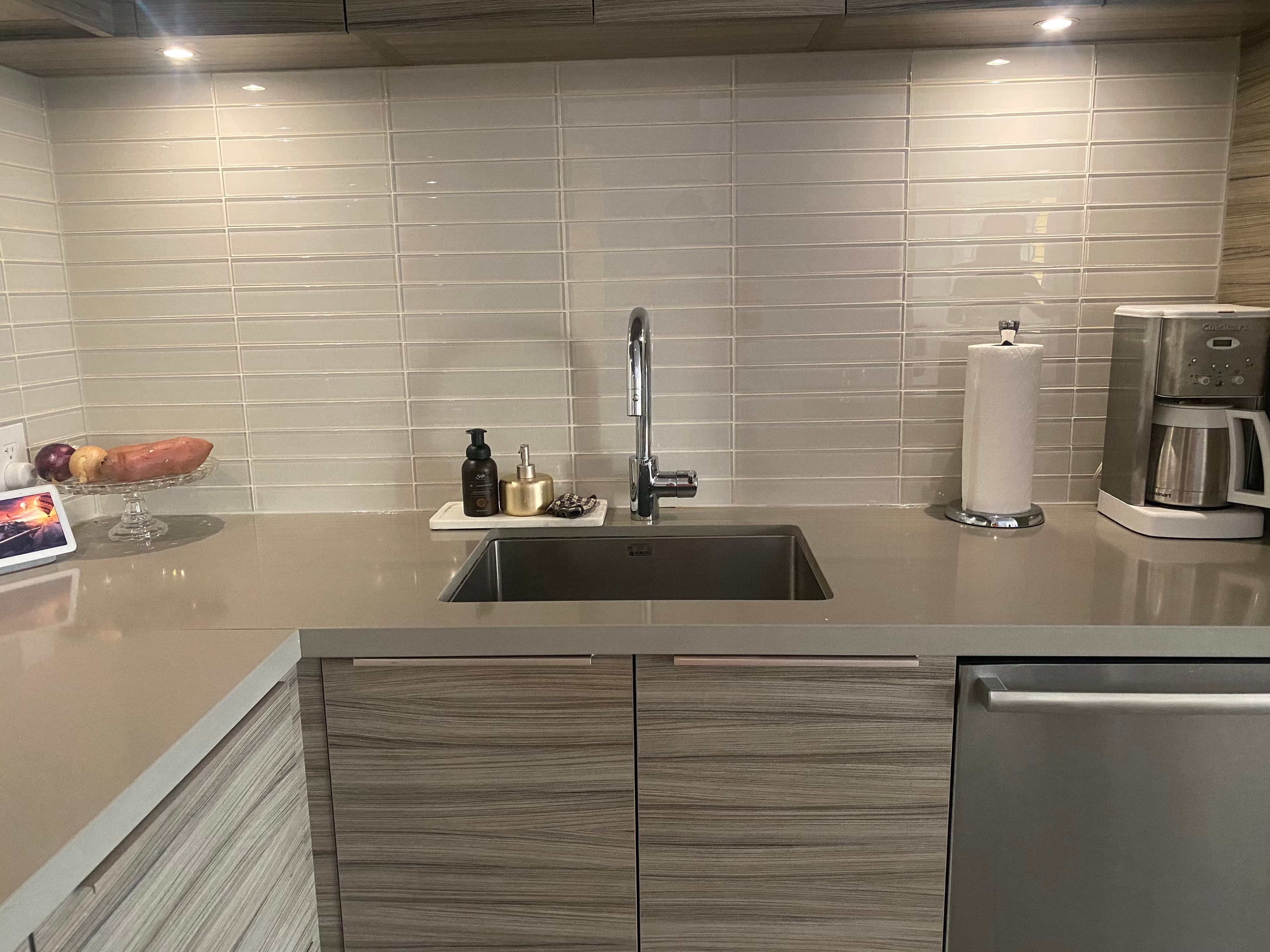 Gorgeous 1 Bedroom and Den in North Vancouver - Photo 12
