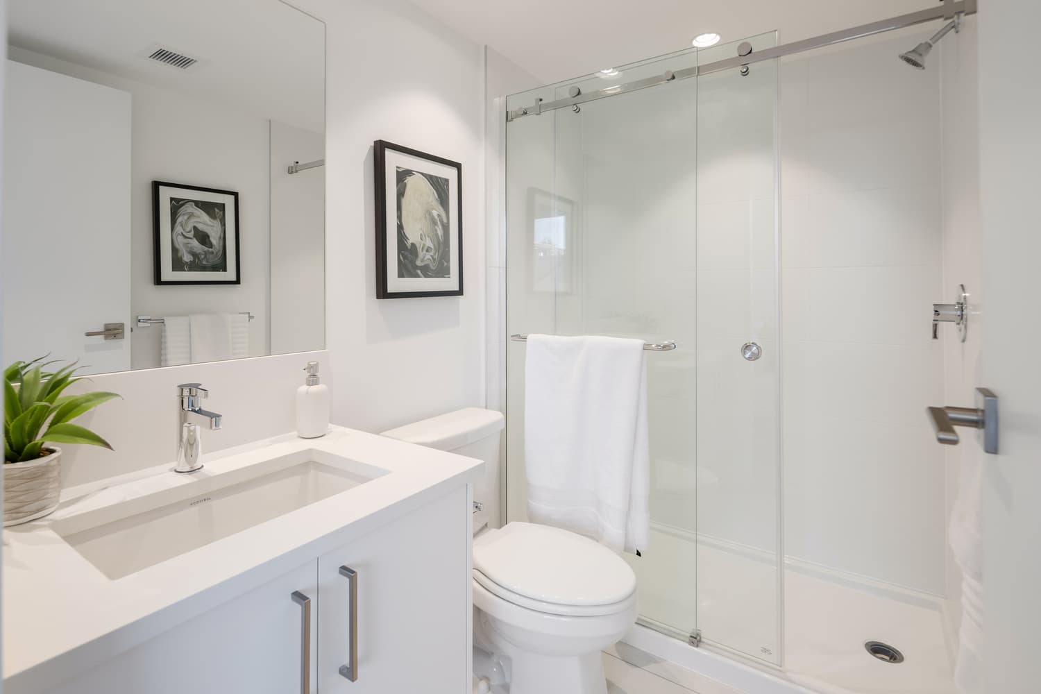 One53 - 2 Bed PROXY - Photo 19