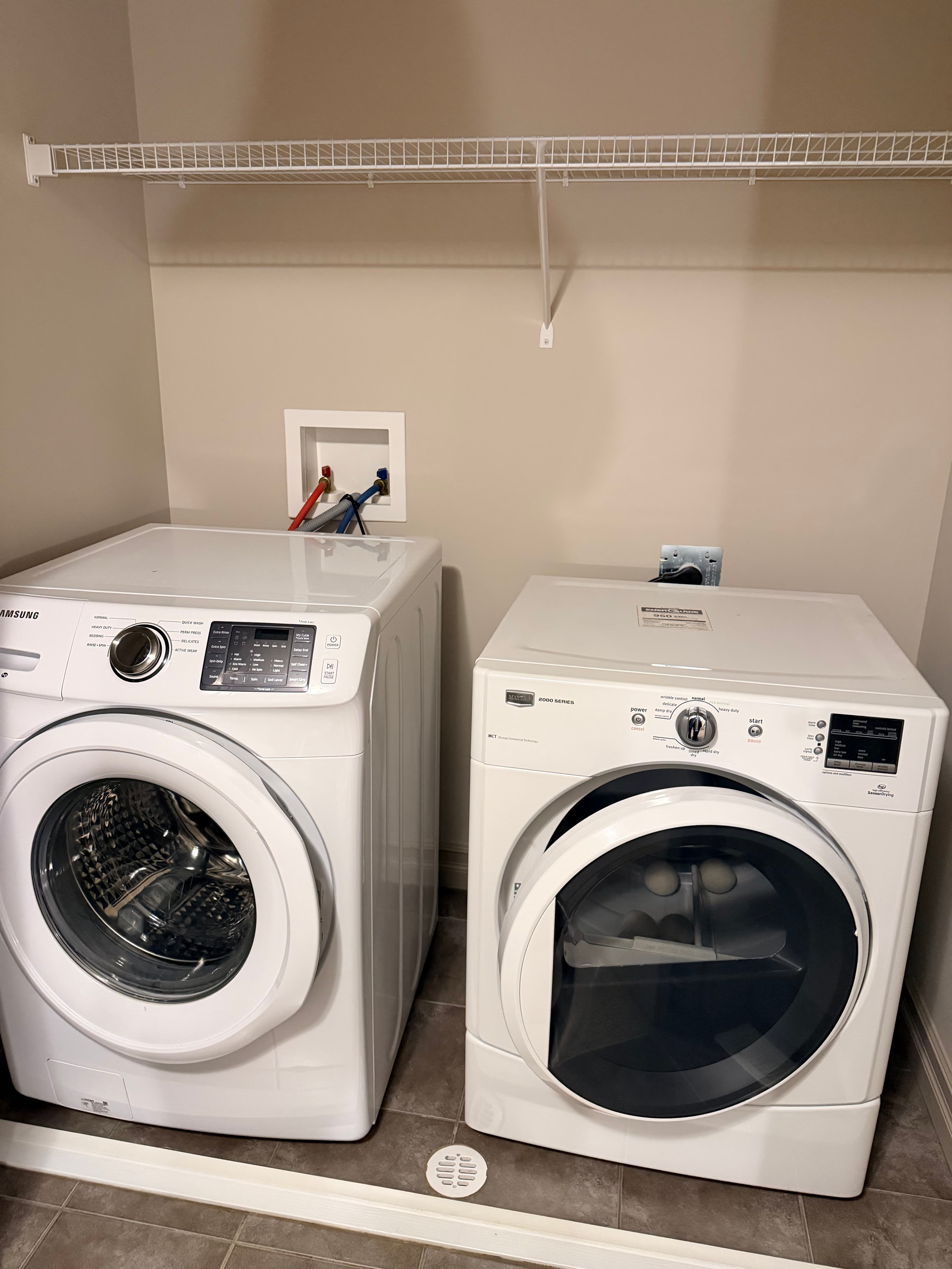 605 175a Street - Photo 16