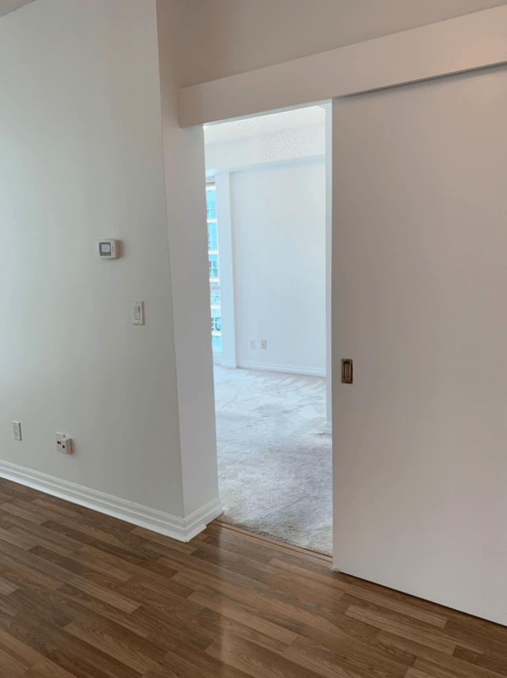 12 Yonge St -2010 - Photo 12