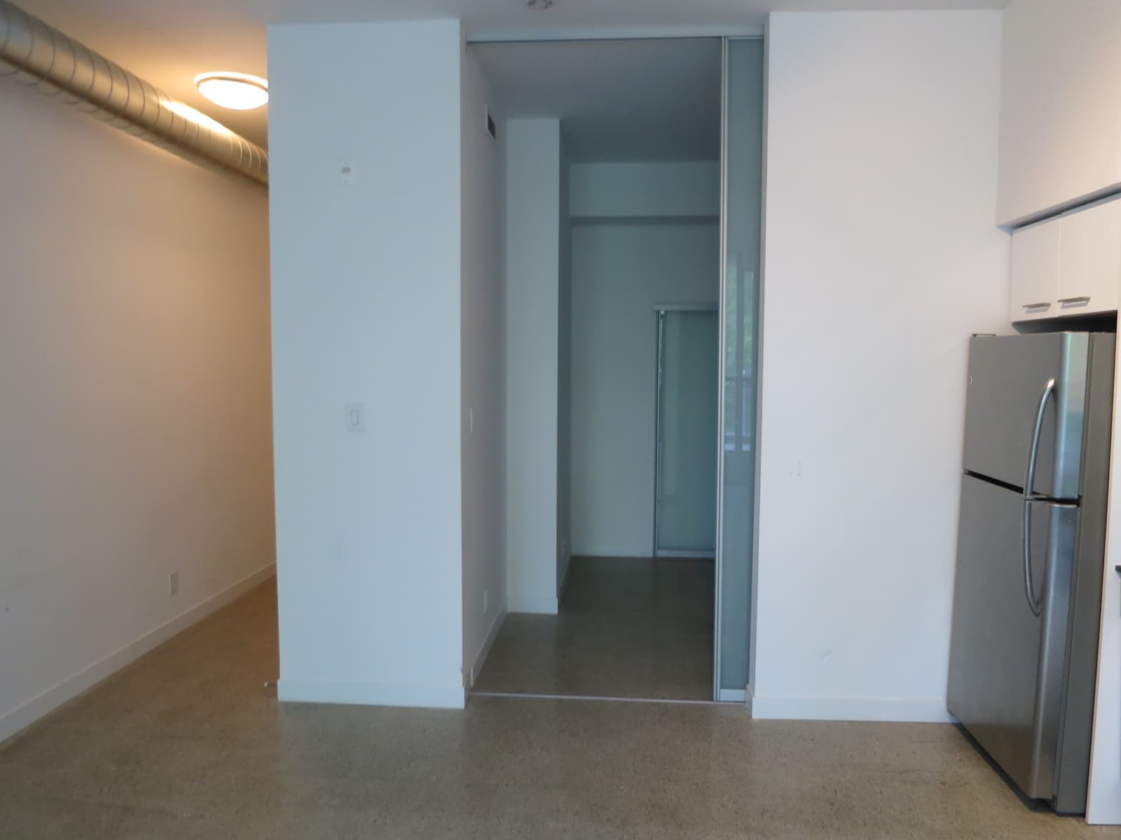 510 King St E - 413 - Photo 8