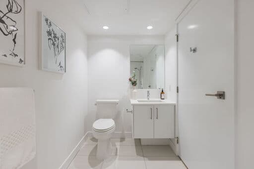 One53 - 1 Bed PROXY 399sf - Photo 15