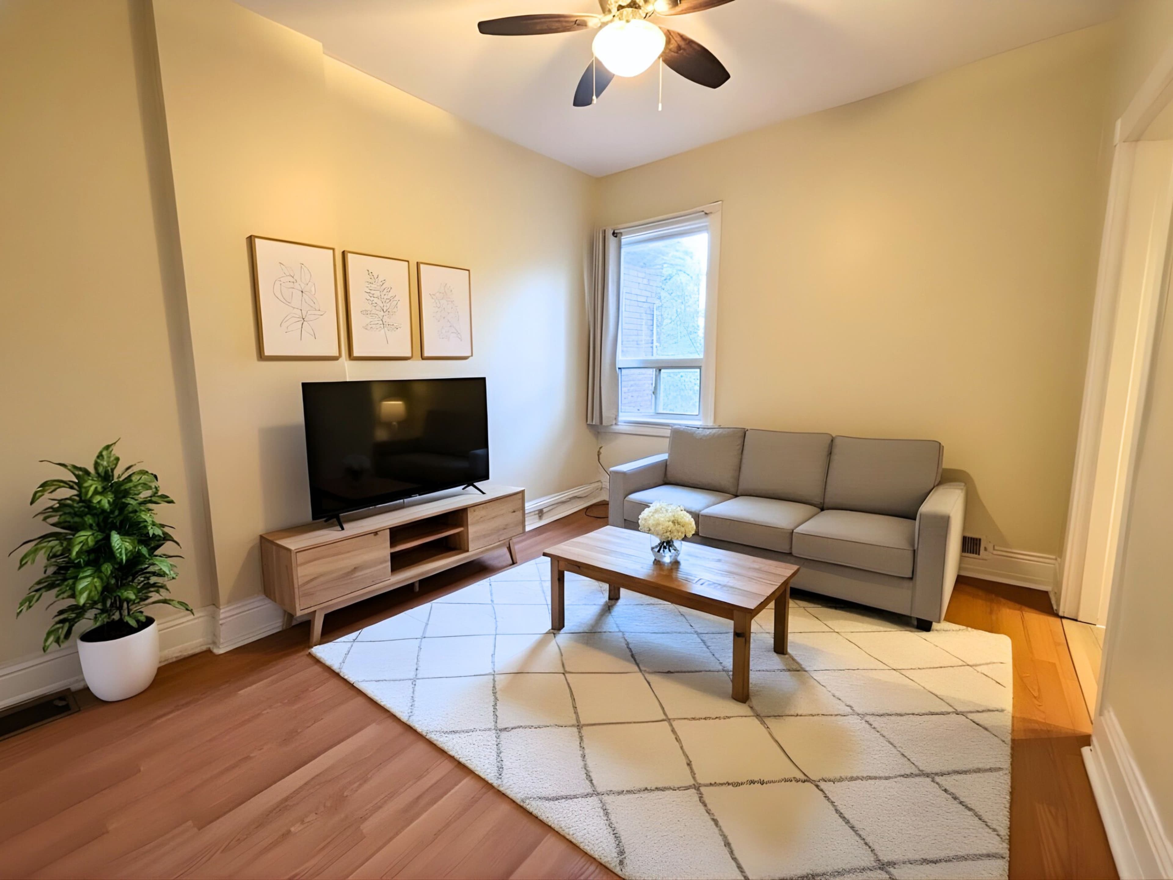 44 Spring St - Upper - Photo 2