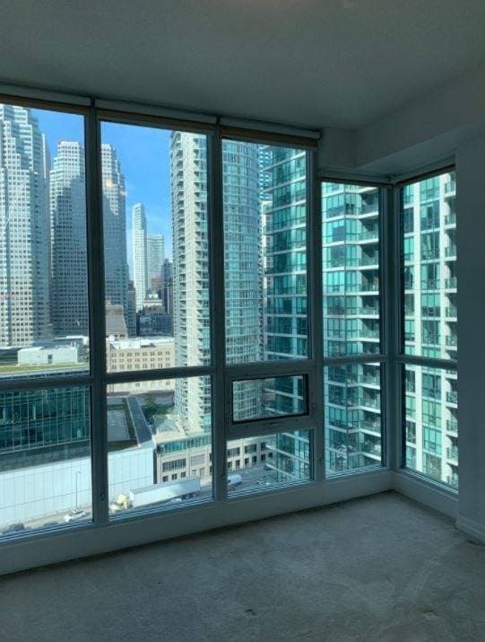 12 Yonge St -2010 - Photo 6