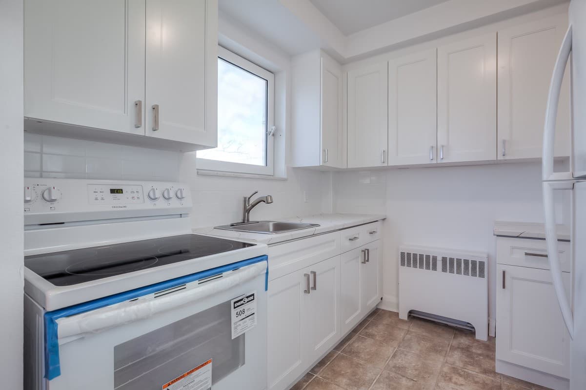36 Wood Glen Rd - 403 - Photo 2