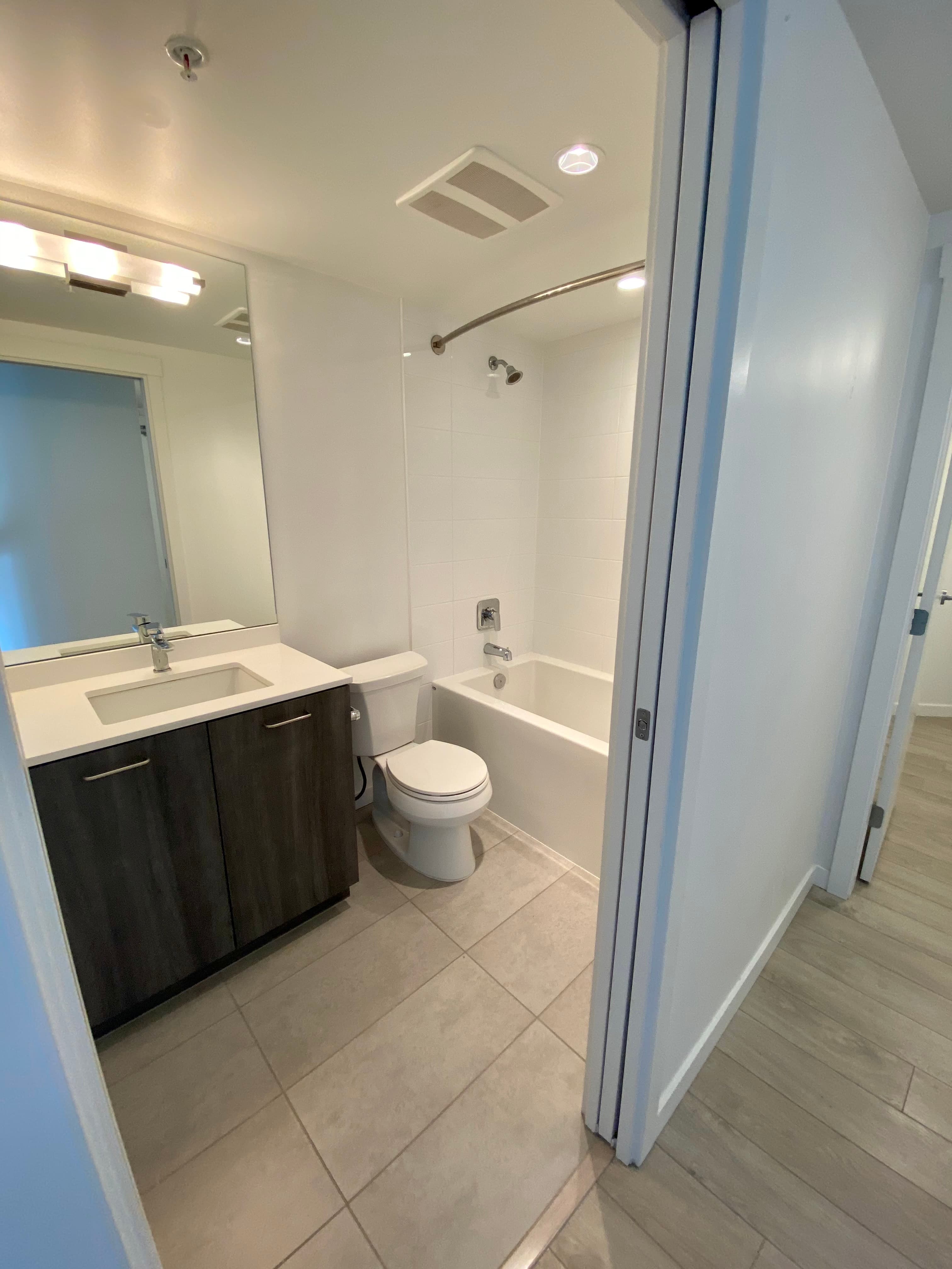 Aquilini Centre South - 1201 - Photo 8