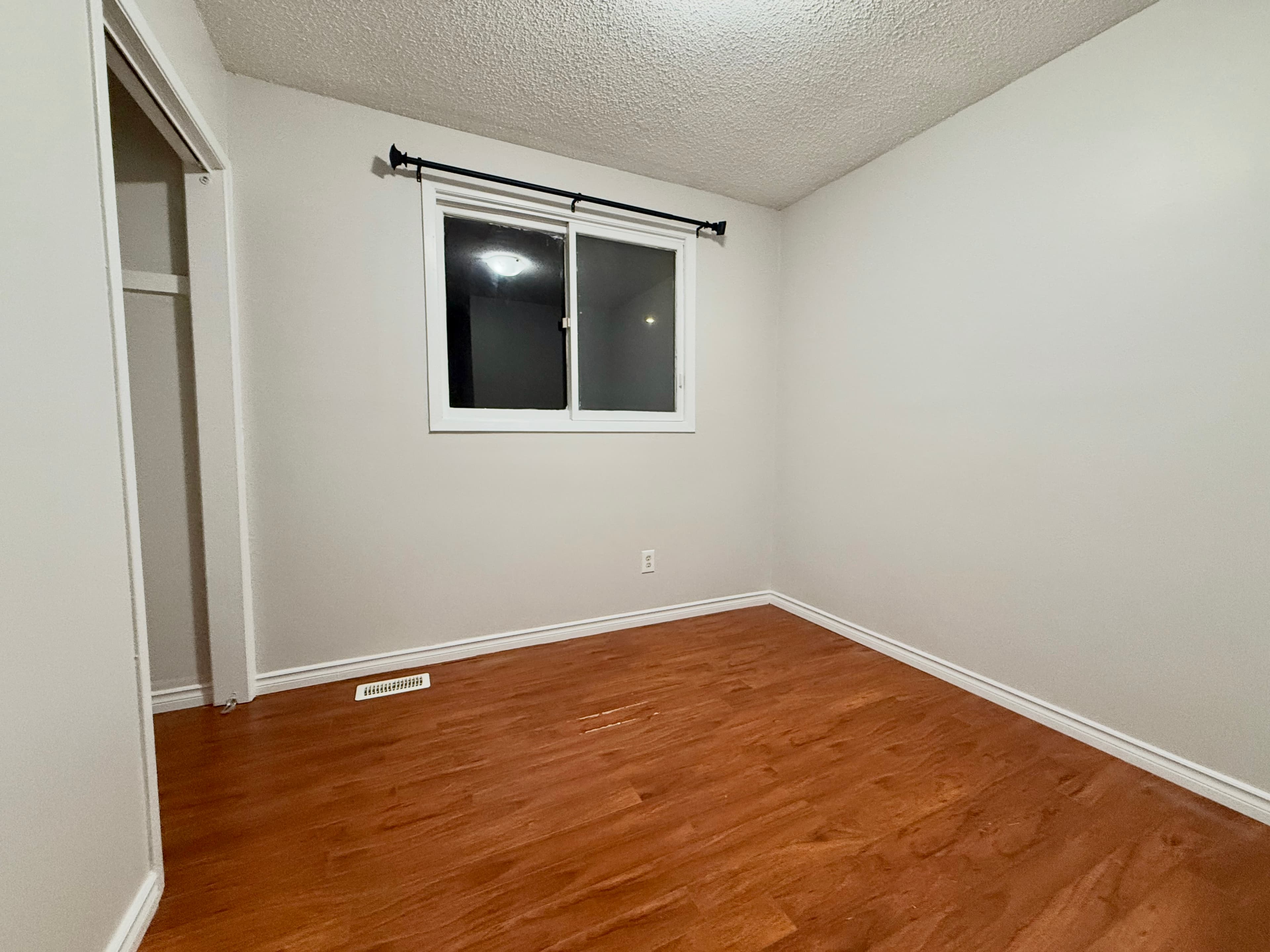141 Adis Ave Hamilton ON L9C 6T9 - Photo 10