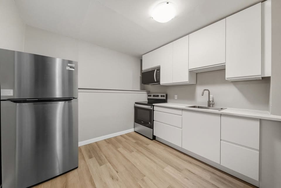 Lower-218 Hilda St - Photo 5