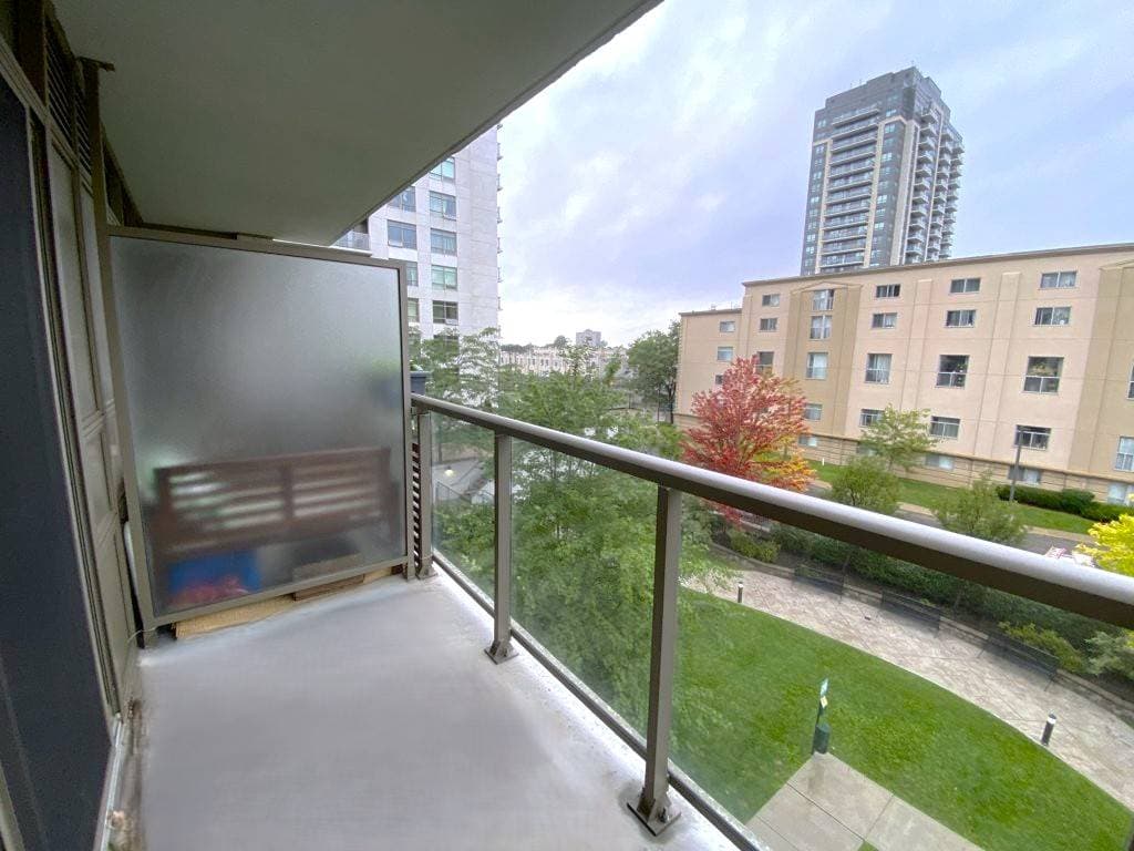 816 Lansdowne Ave - 306 - Photo 13