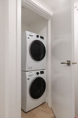 One53 - 1 Bed PROXY 399sf - Photo 22