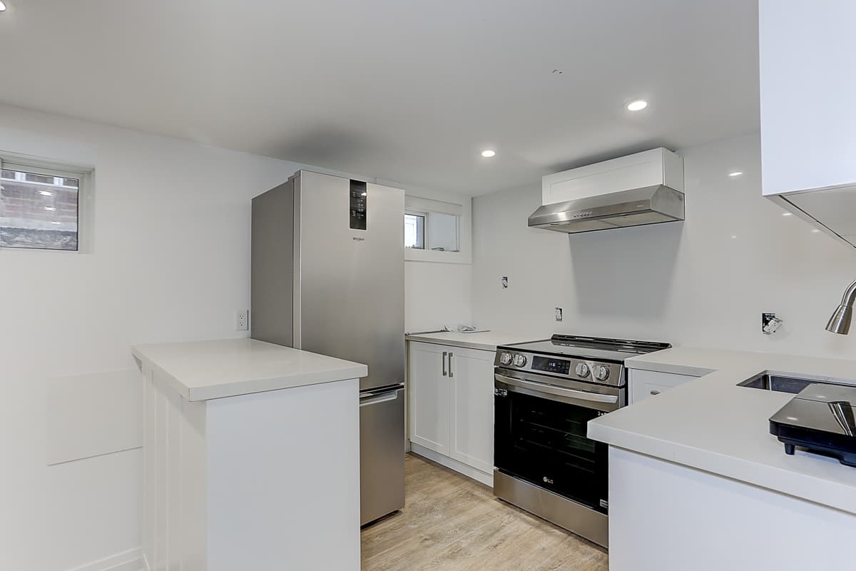 61 Clouston Ave - Lower - Photo 7