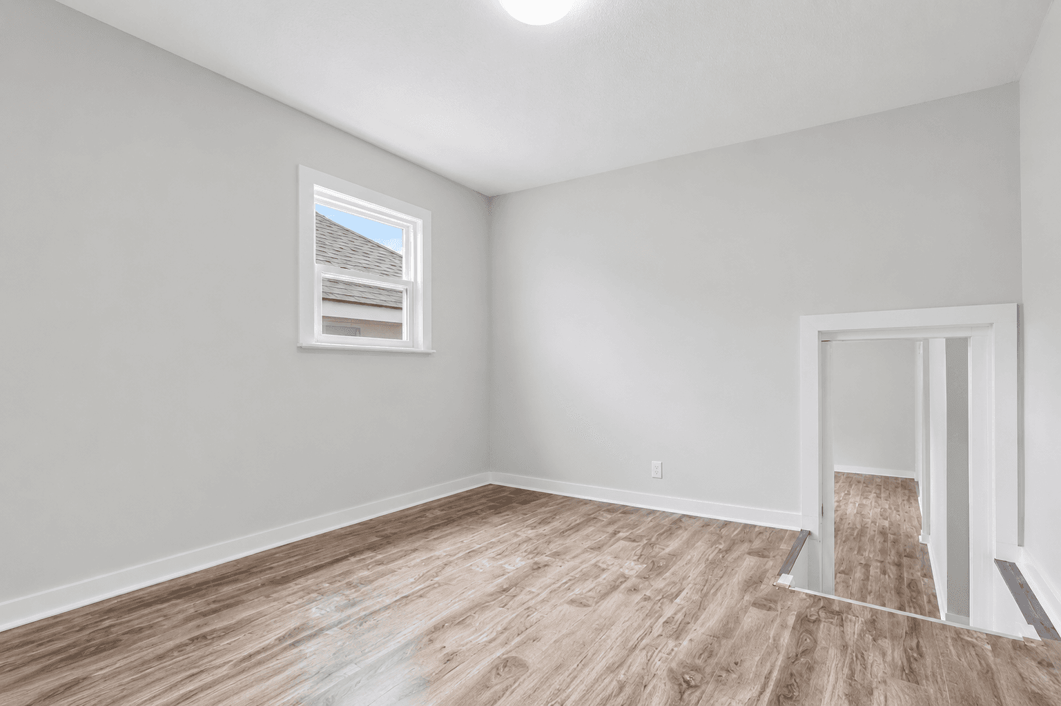 3-235 Hamilton Rd - Photo 2