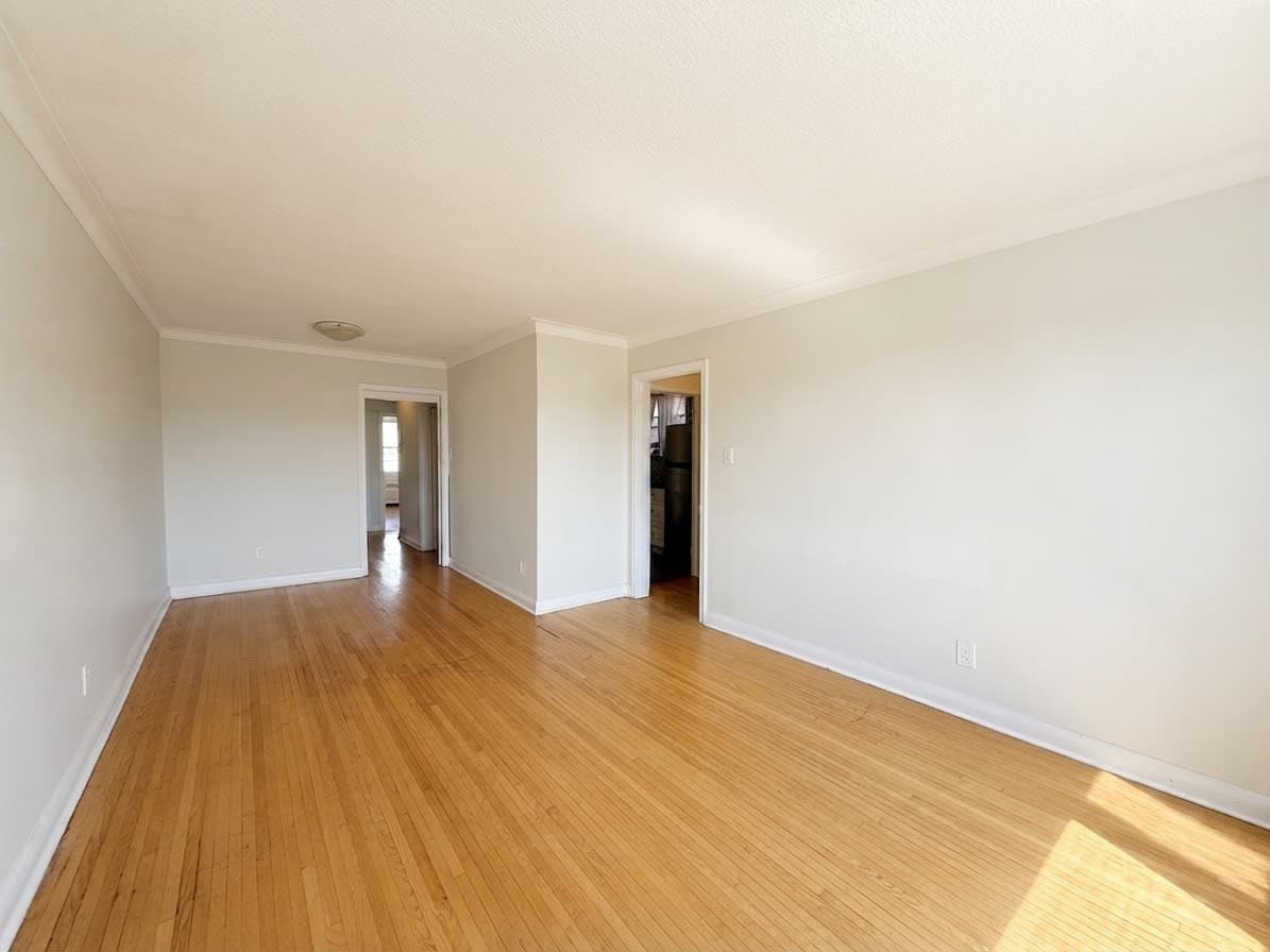 82 Lanark Ave - 2nd Floor - Photo 6
