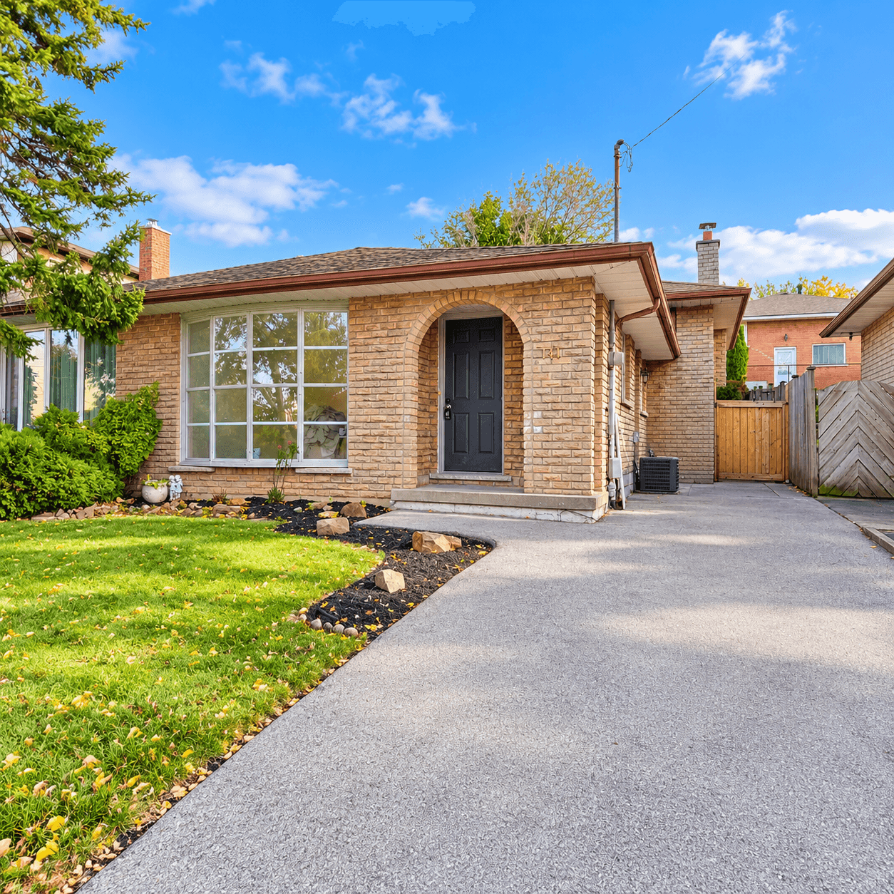 141 Adis Ave Hamilton ON L9C 6T9