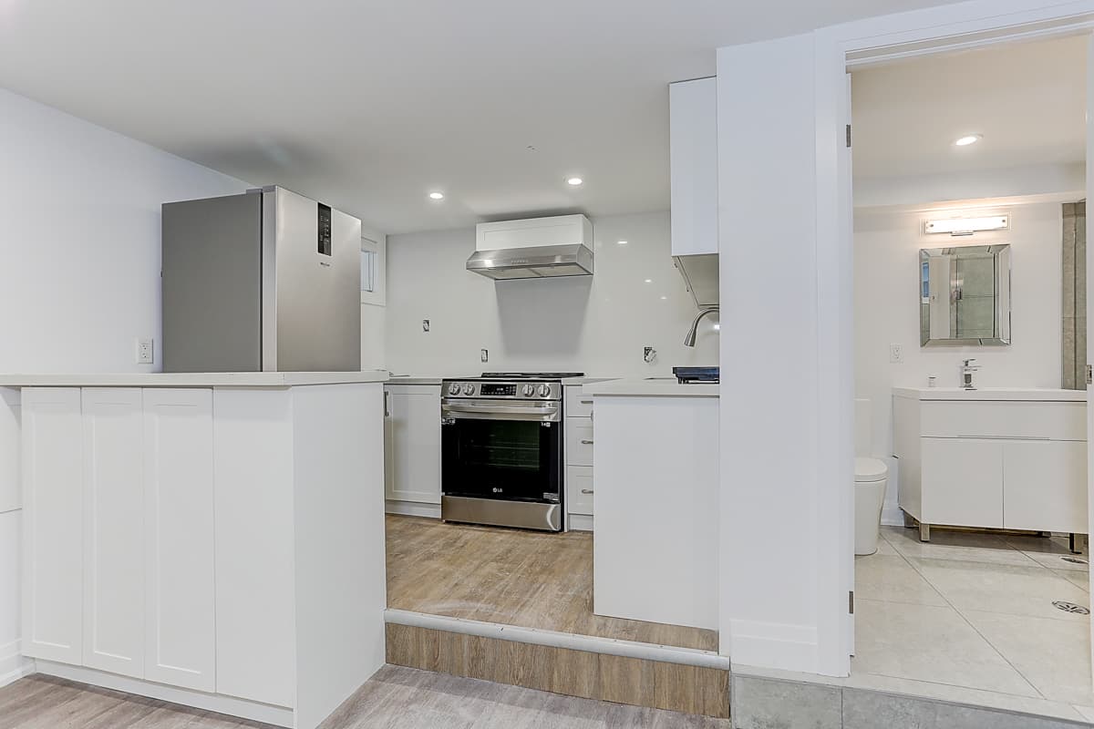 61 Clouston Ave - Lower - Photo 8