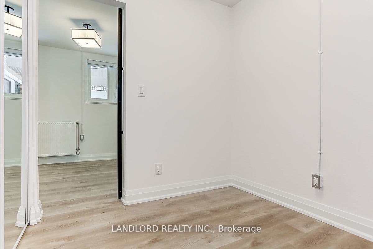 2520 Bloor St W - 23 - Photo 15