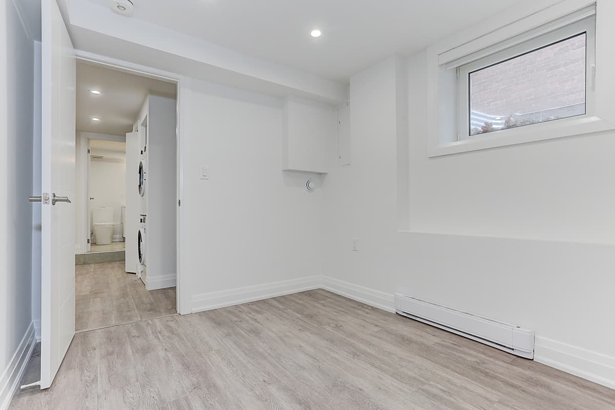 61 Clouston Ave - Lower - Photo 19