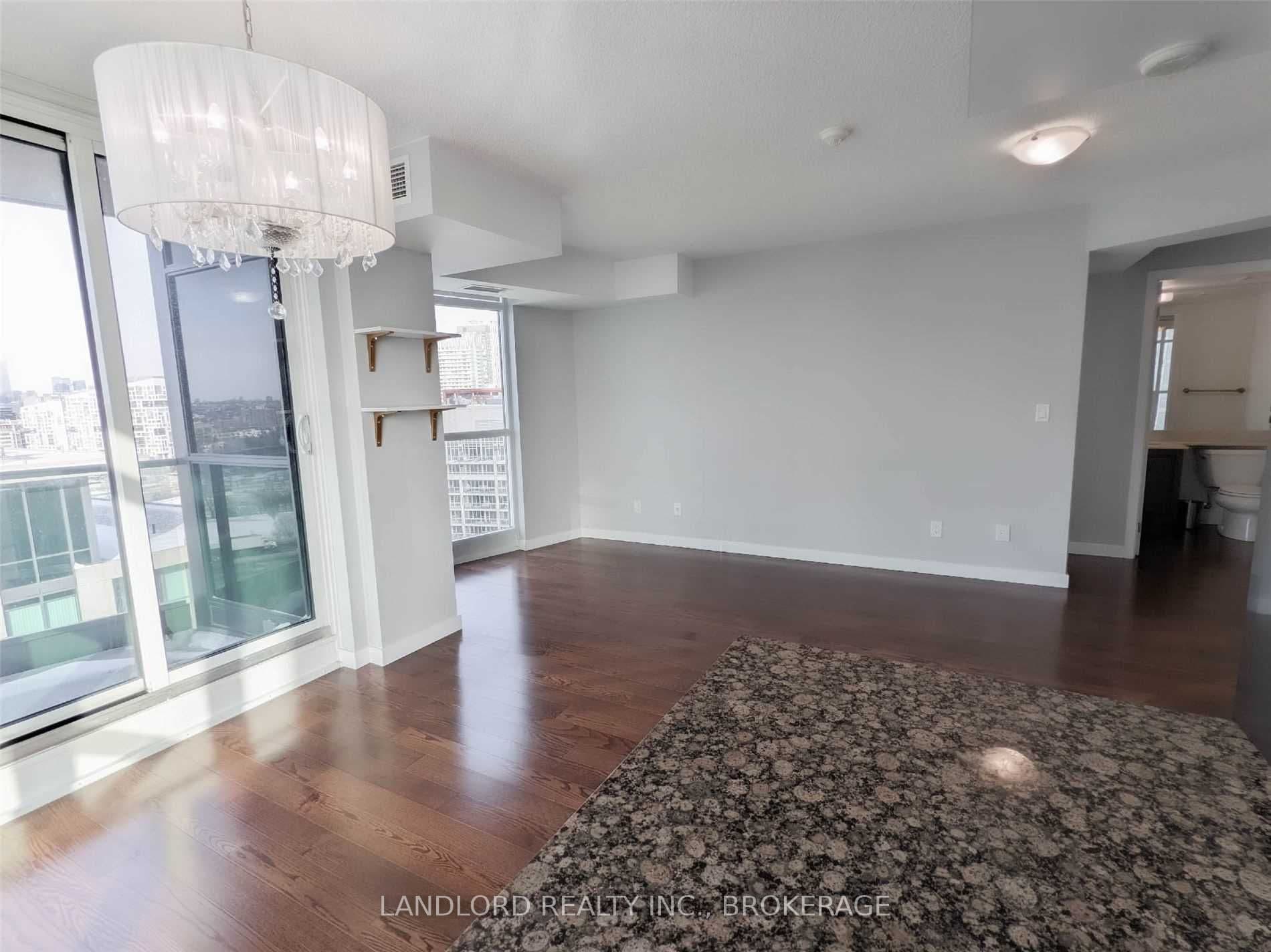215 Fort York Blvd - 1910 - Photo 6